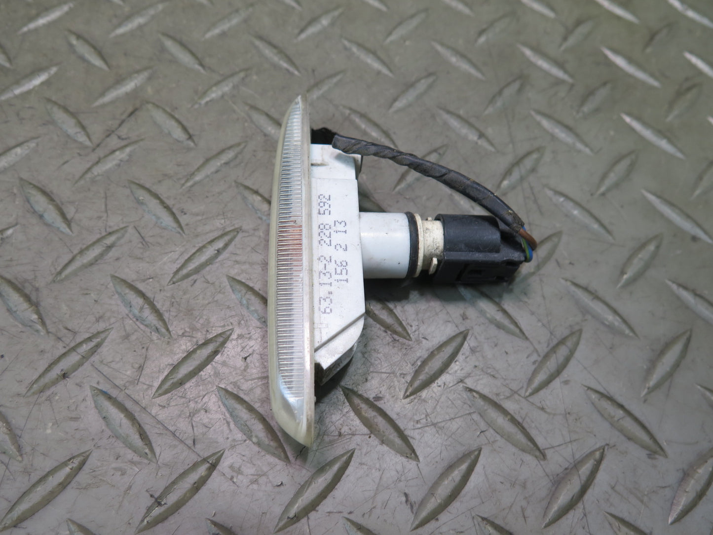 01-03 BMW E46 330CI Set of 2 Front Fender Turn Signal Marker Light Lamp OEM