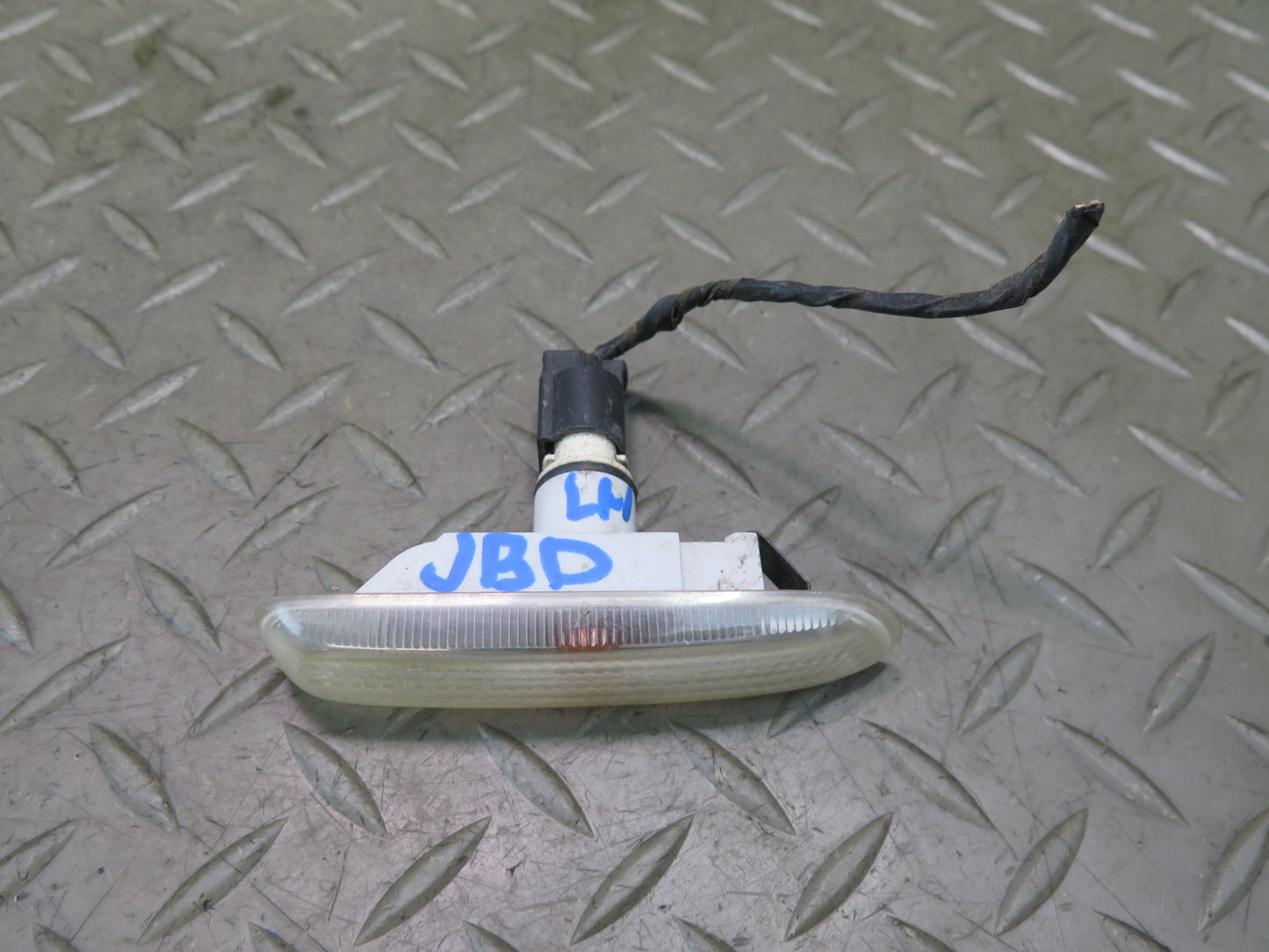 01-03 BMW E46 330CI Set of 2 Front Fender Turn Signal Marker Light Lamp OEM