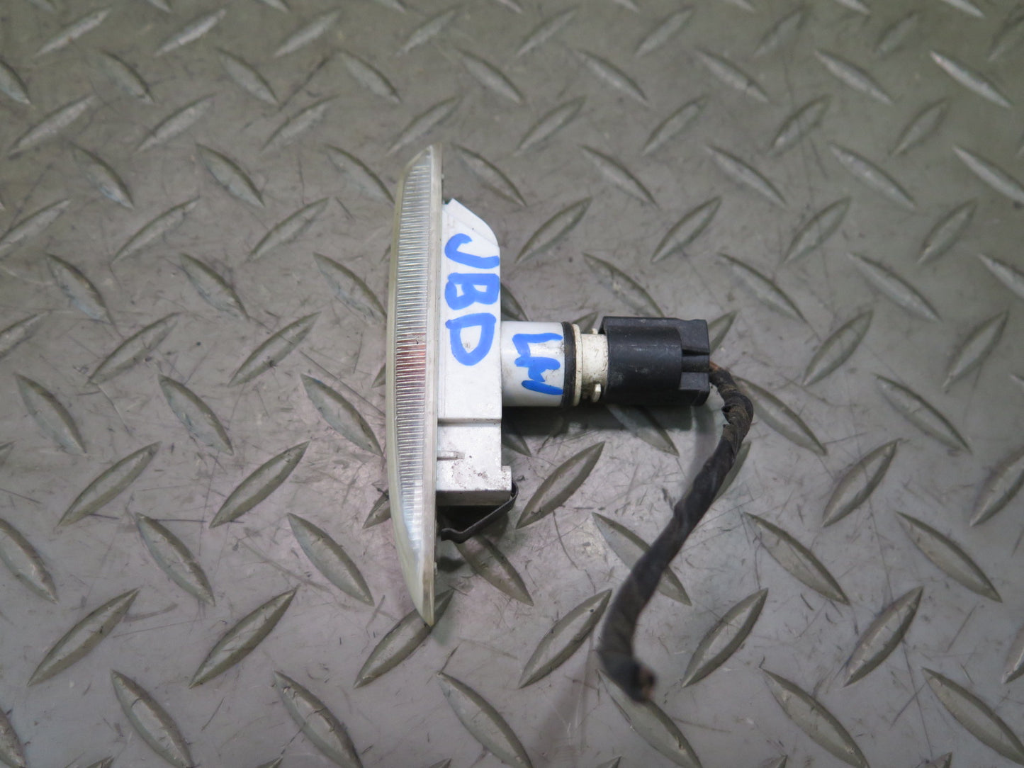 01-03 BMW E46 330CI Set of 2 Front Fender Turn Signal Marker Light Lamp OEM