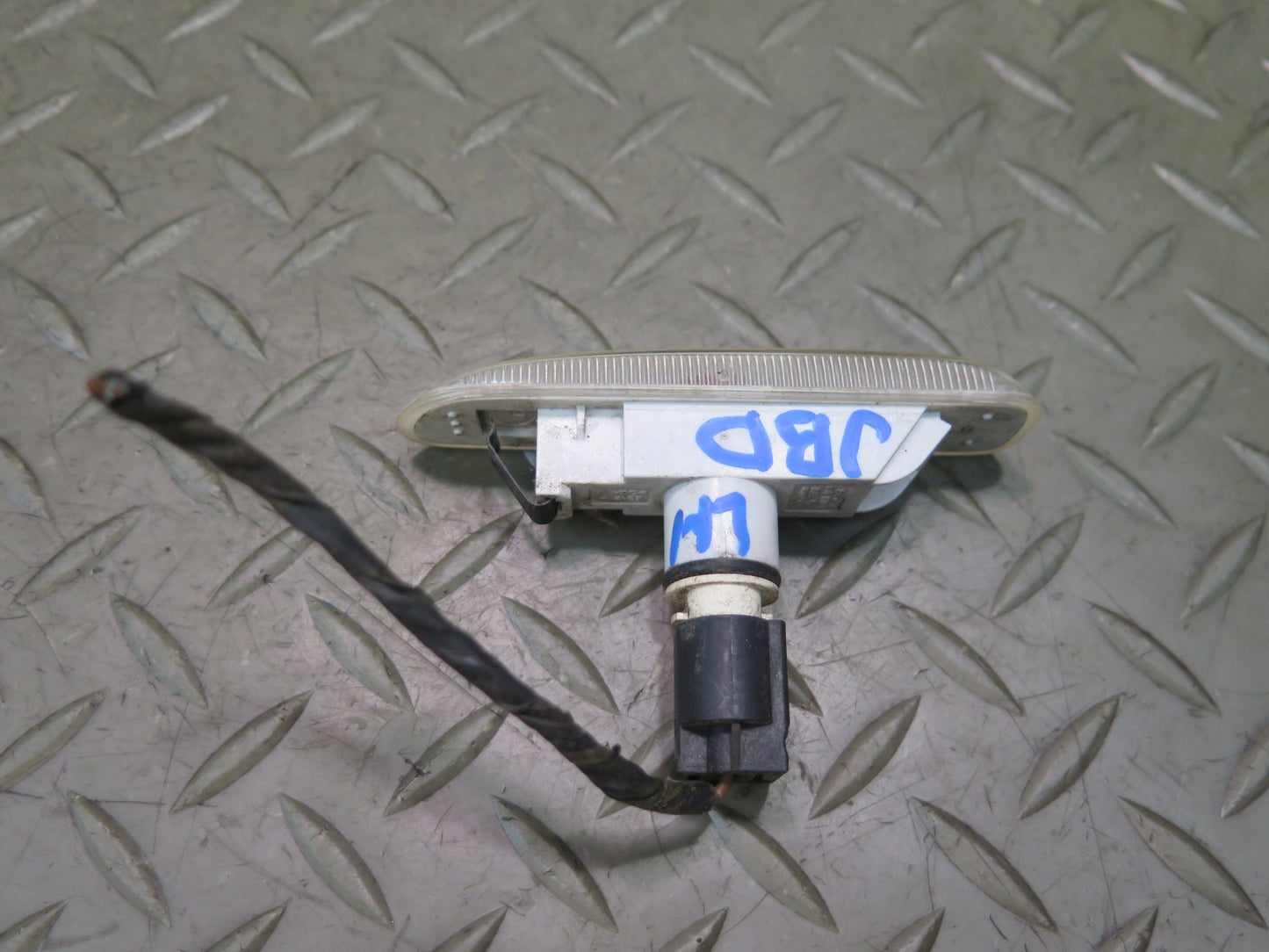 01-03 BMW E46 330CI Set of 2 Front Fender Turn Signal Marker Light Lamp OEM