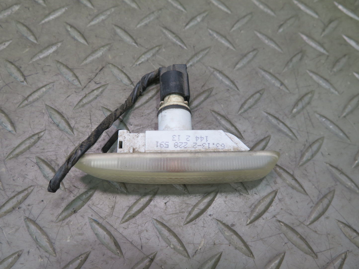 01-03 BMW E46 330CI Set of 2 Front Fender Turn Signal Marker Light Lamp OEM