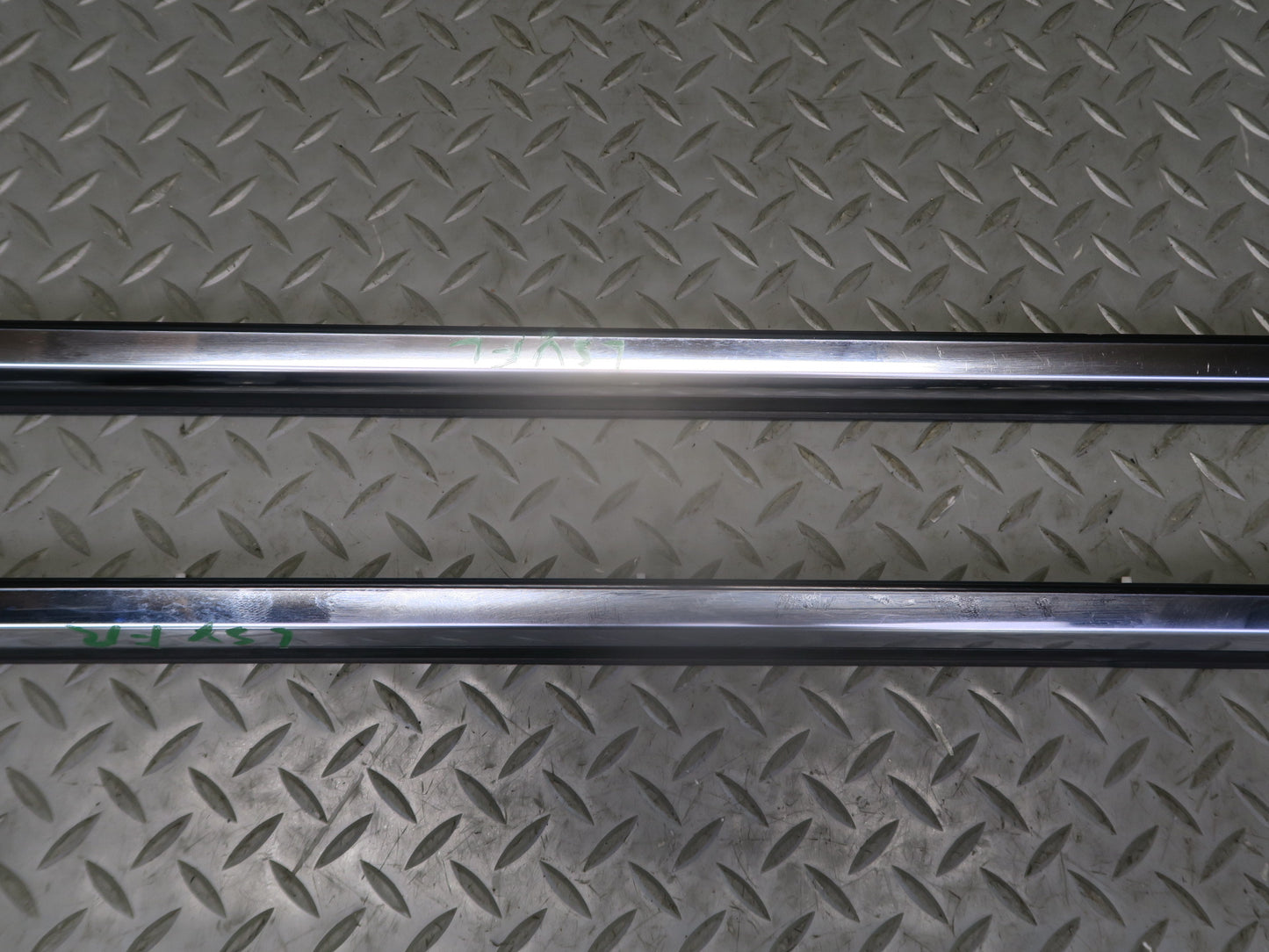01-06 Lexus UCF30L LS430 Front Left & Right  Door Weatherstrip Molding Set OEM