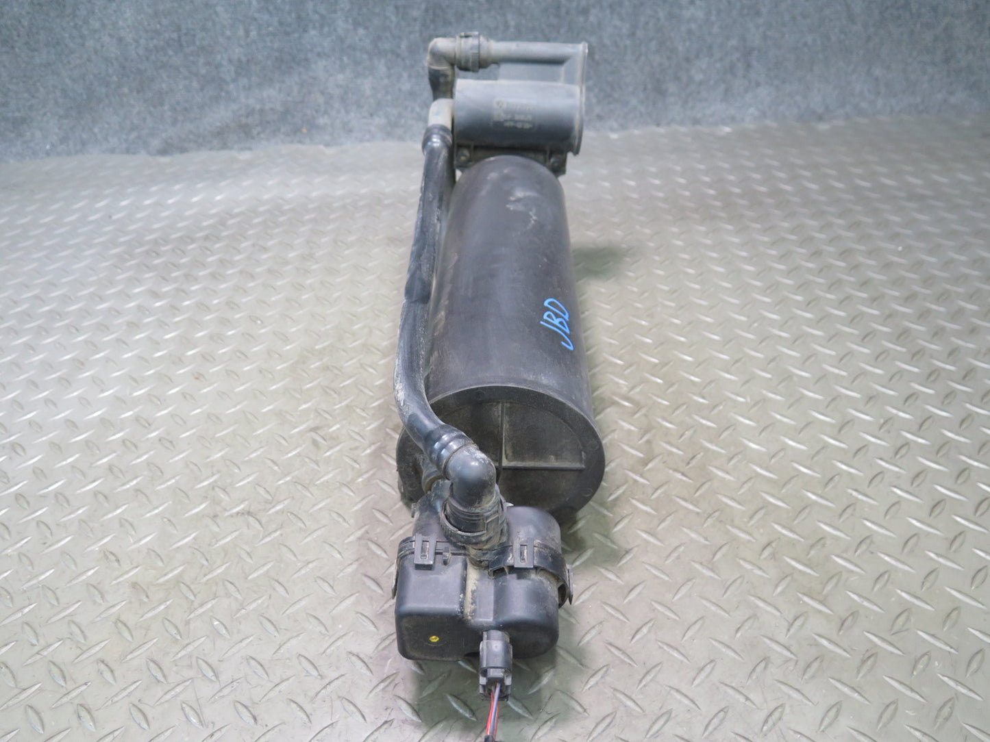 01-03 BMW E46 330ci M54 Fuel Evap Vapor Charcoal Canister w Leak Pump Assy OEM