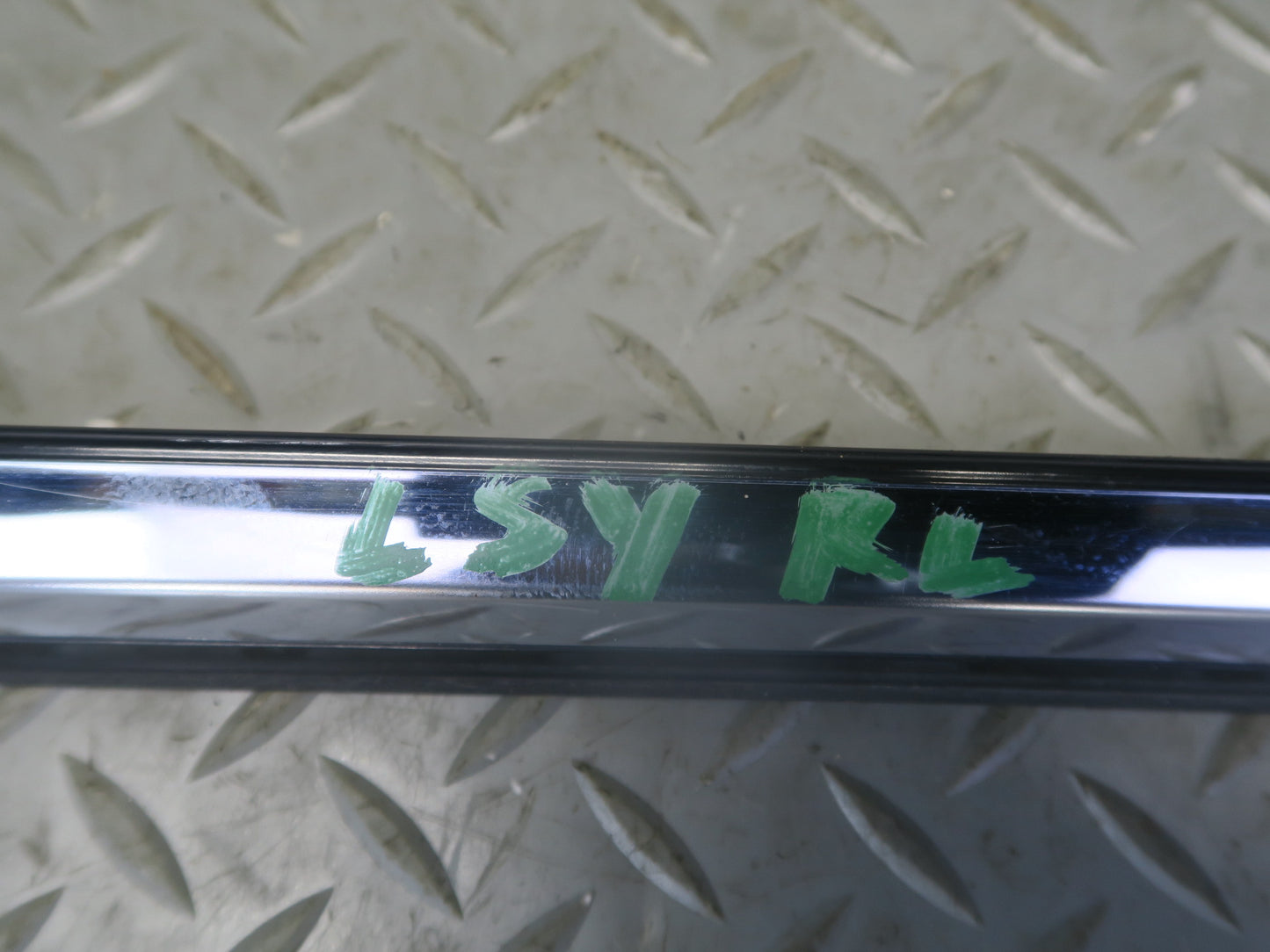 01-06 Lexus UCF30L LS430 Rear Left & Right Door Weatherstrip Molding Set OEM