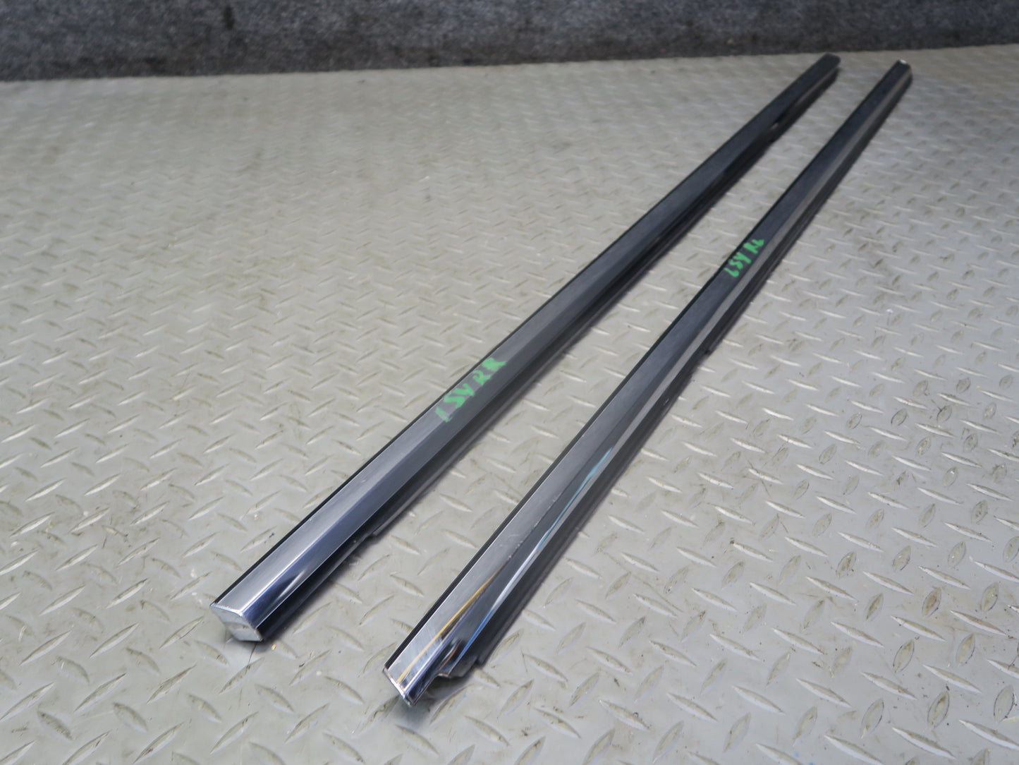 01-06 Lexus UCF30L LS430 Rear Left & Right Door Weatherstrip Molding Set OEM