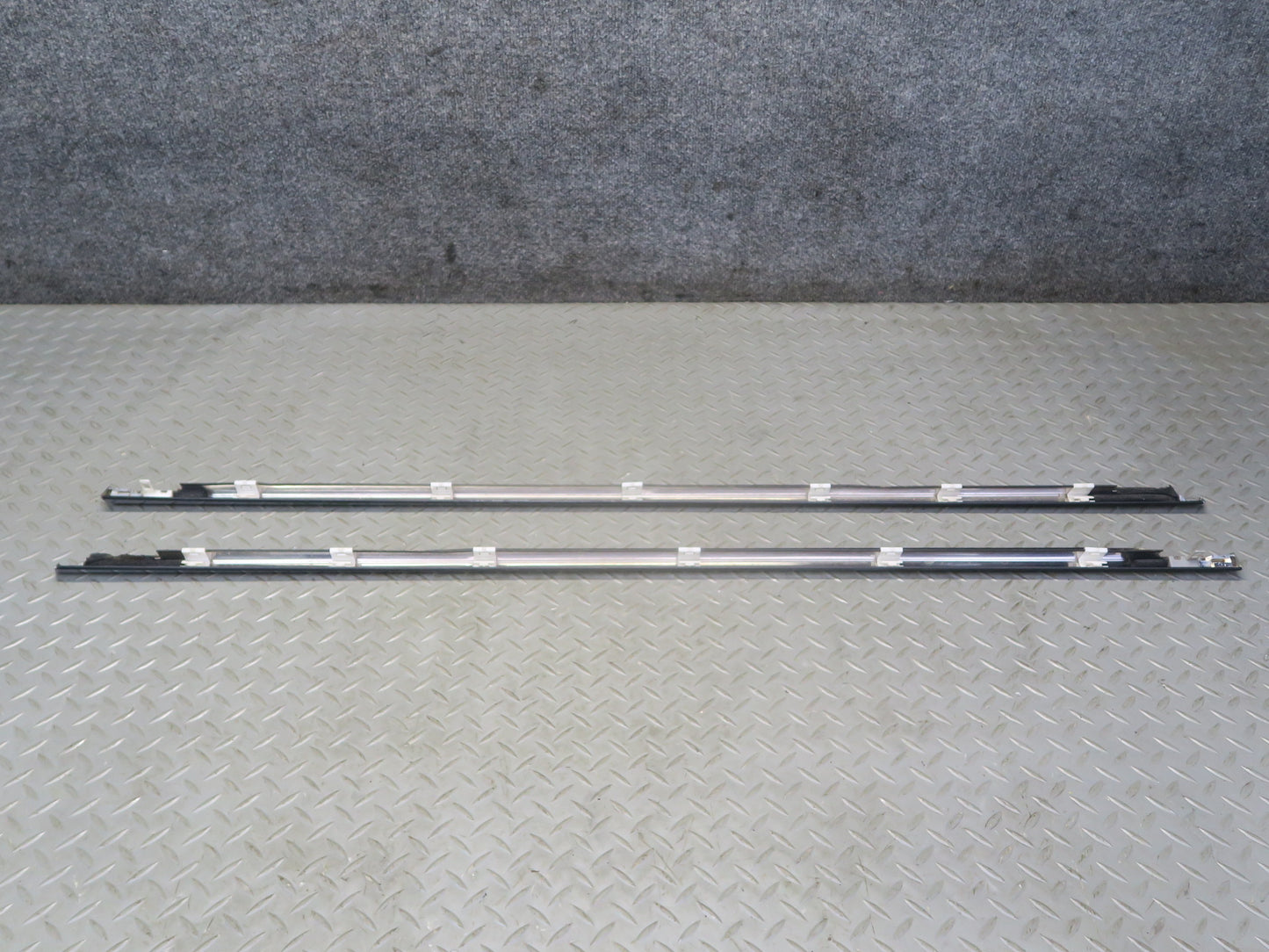 01-06 Lexus UCF30L LS430 Rear Left & Right Door Weatherstrip Molding Set OEM
