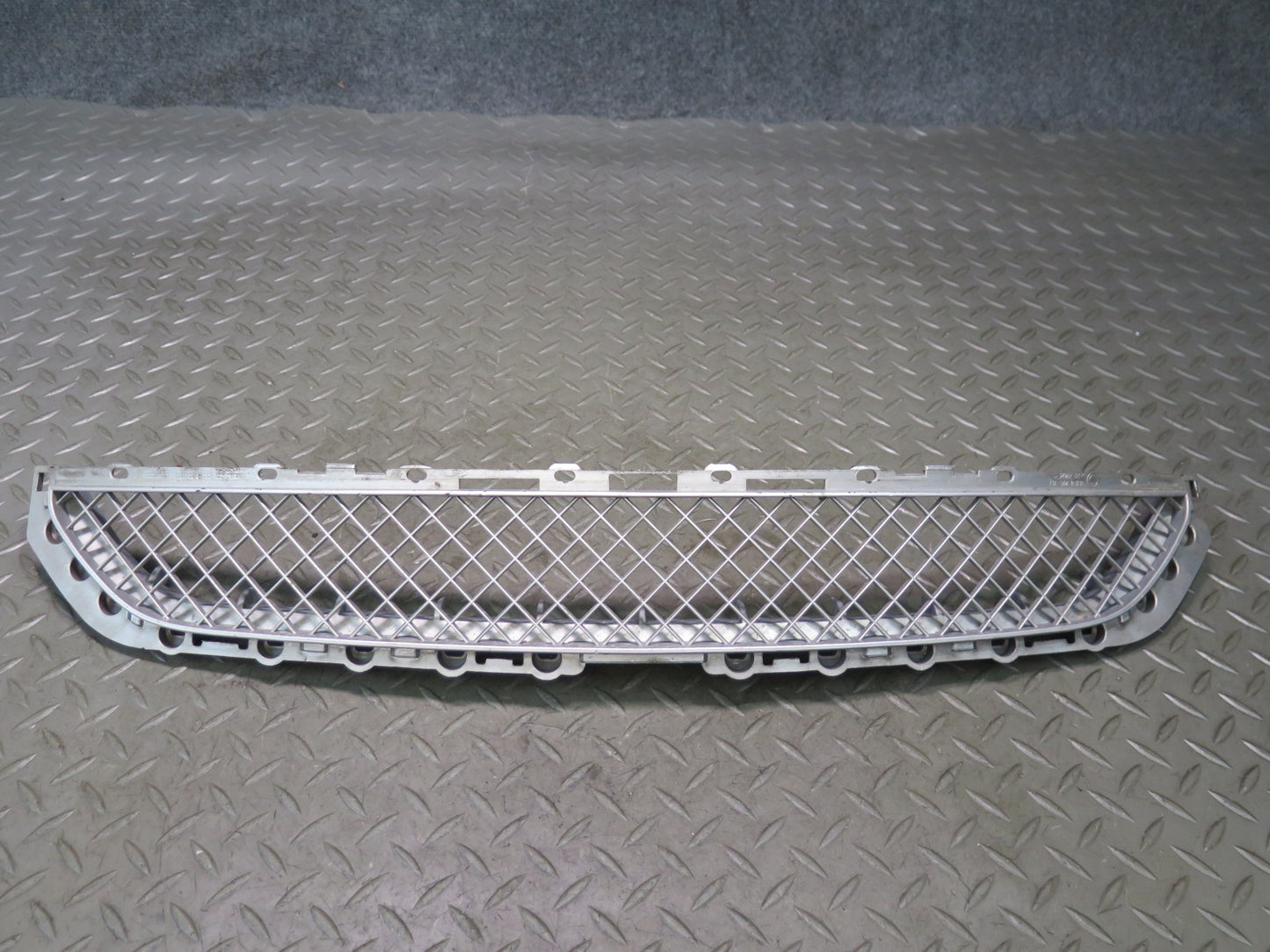 01-03 BMW E46 330Ci Coupe Convert Front Bumper Lower Center Grille 8204363 OEM