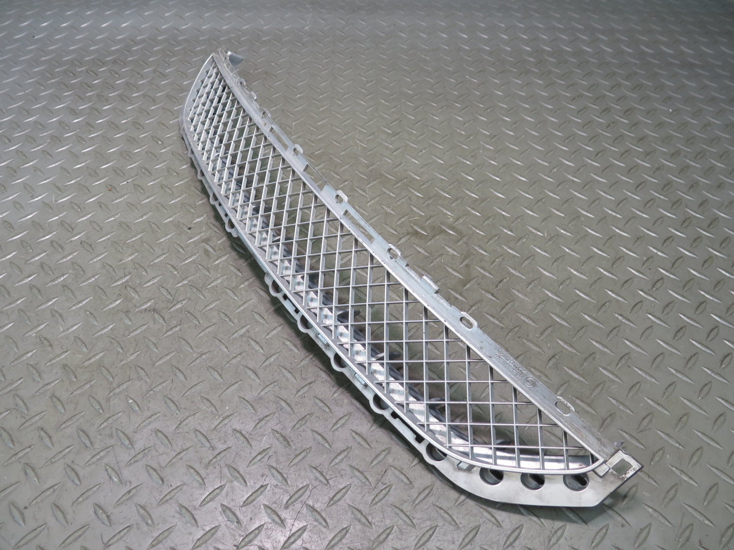 01-03 BMW E46 330Ci Coupe Convert Front Bumper Lower Center Grille 8204363 OEM