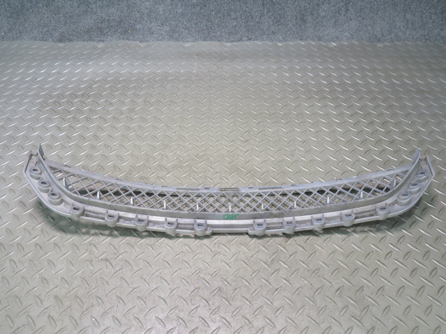 01-03 BMW E46 330Ci Coupe Convert Front Bumper Lower Center Grille 8204363 OEM