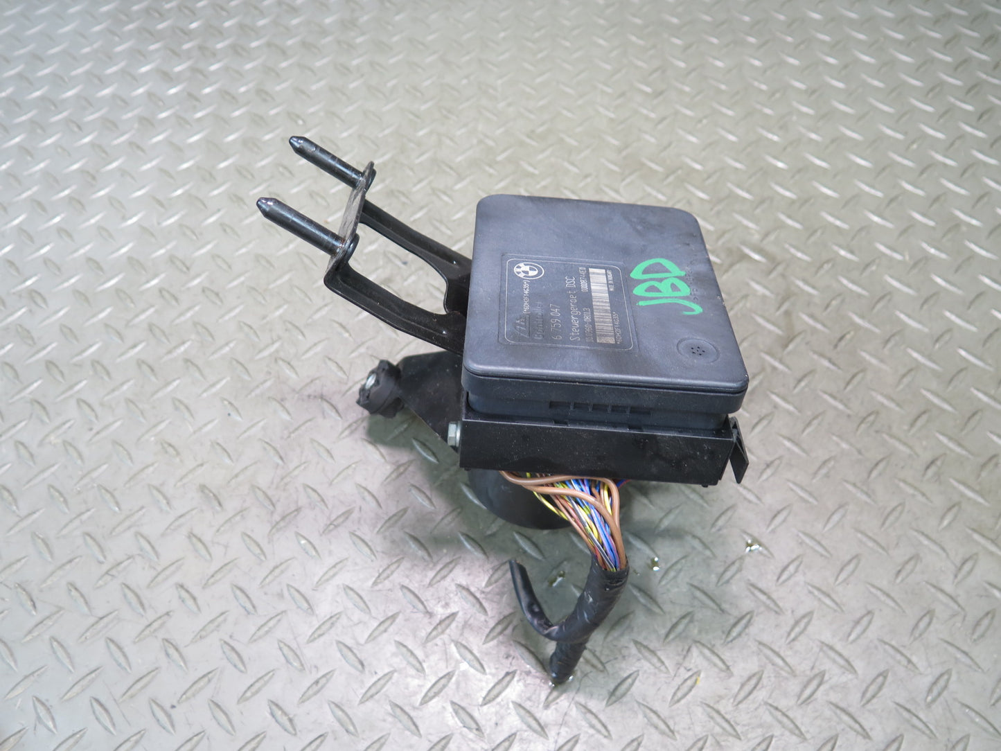 02-05 BMW E46 330ci ABS DSC Anti Lock Brake ABS Pump Module 6759047 OEM