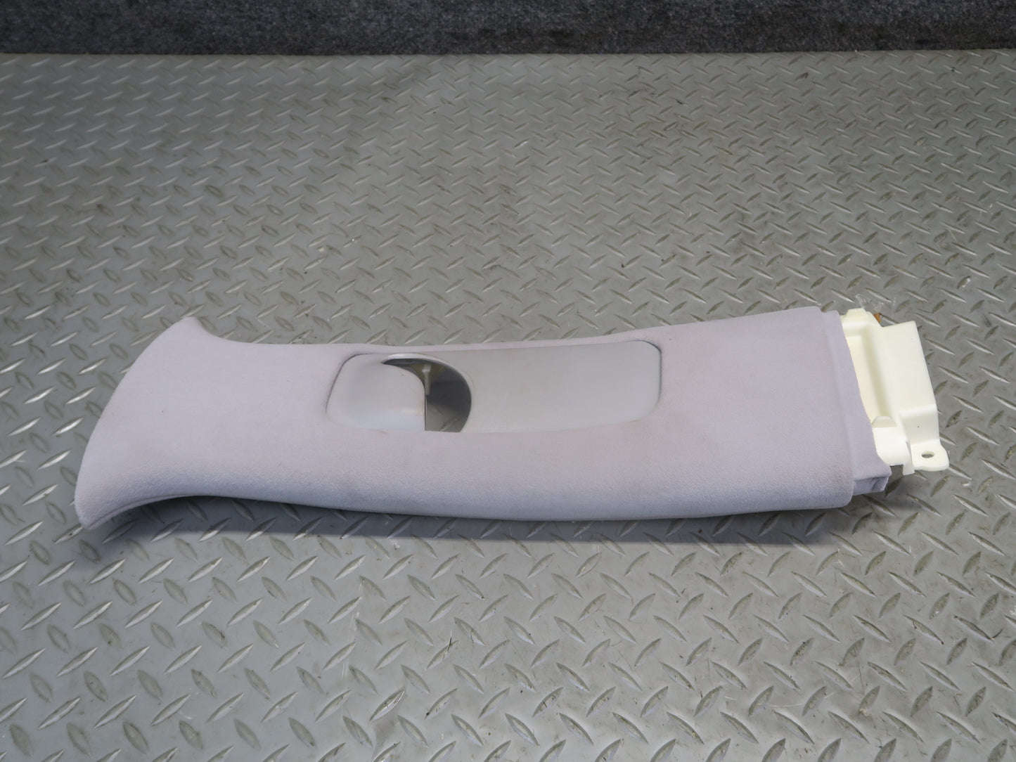 04-06 Lexus UCF30L LS430 Left & Right Upper Center B Pillar Trim Cover Panel OEM