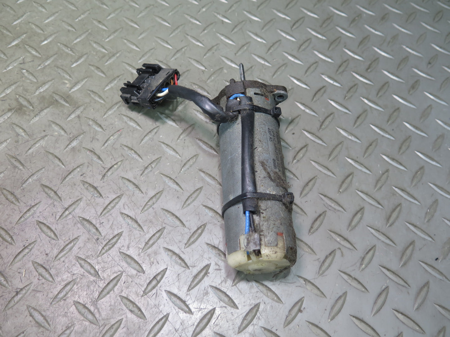 01-06 BMW E46 330ci Convertible Set of 4 Front Left Seat Adjust Motor OEM