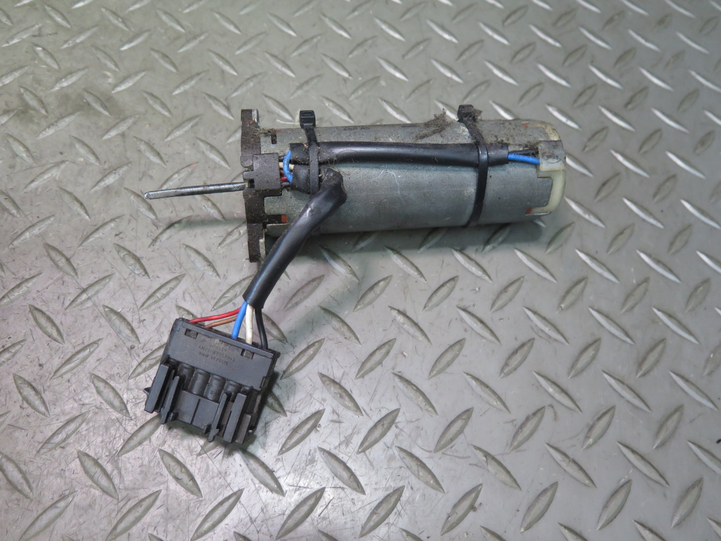 01-06 BMW E46 330ci Convertible Set of 4 Front Left Seat Adjust Motor OEM