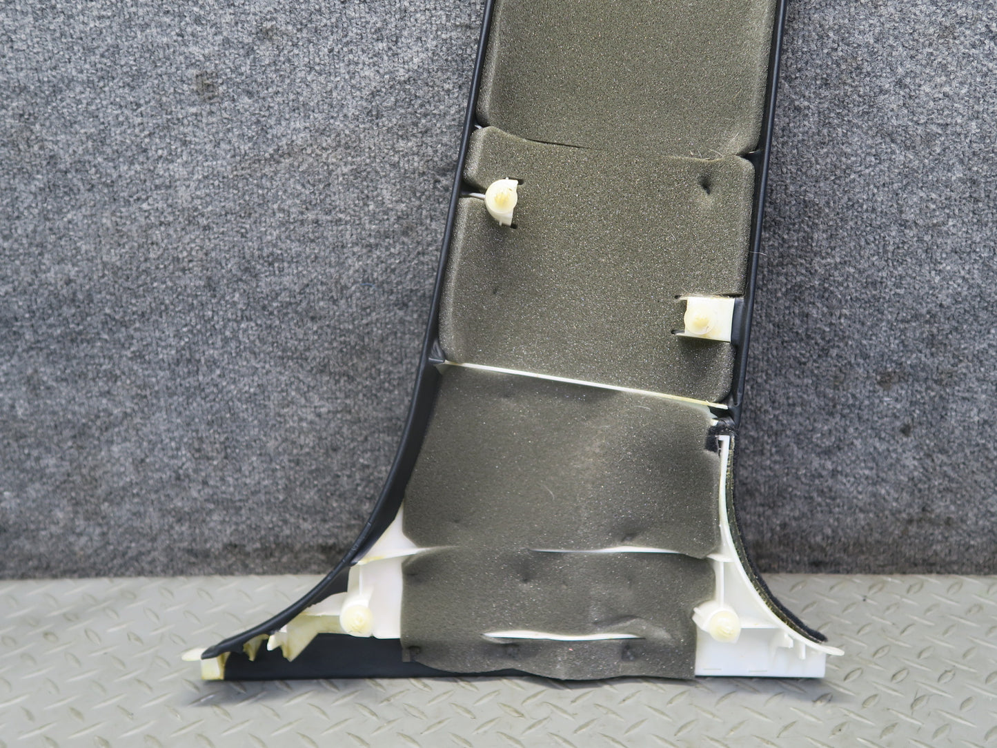 04-06 Lexus UCF30L LS430 Center Left & Right Lower B Pillar Trim Cover Panel OEM
