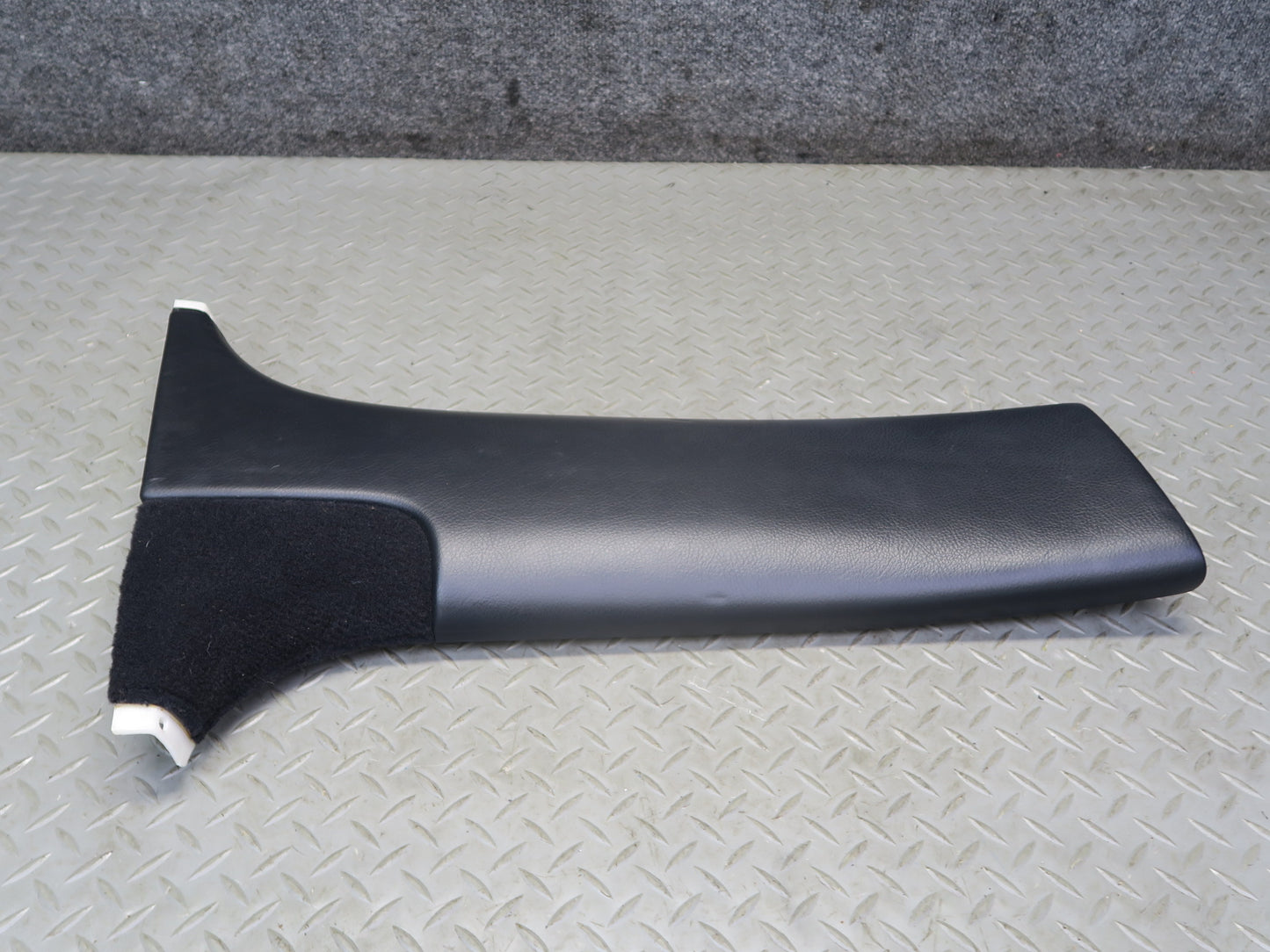 04-06 Lexus UCF30L LS430 Center Left & Right Lower B Pillar Trim Cover Panel OEM