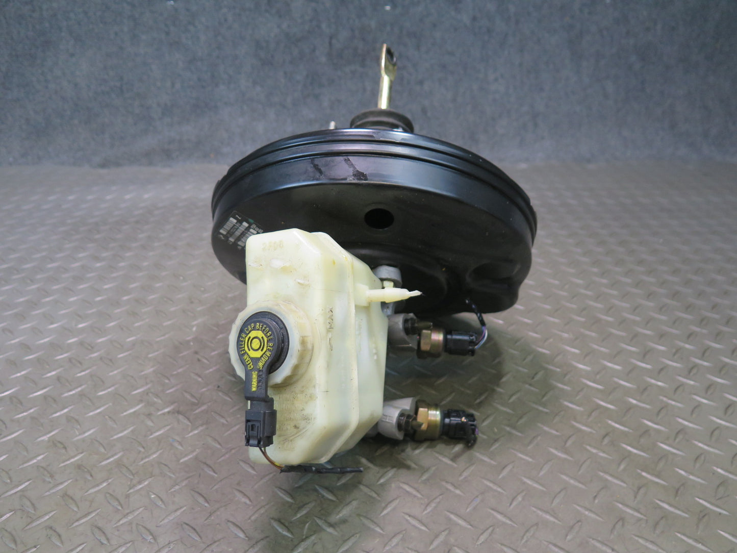 01-06 BMW E46 330ci Brake Master Cylinder Booster Fluid Reservoir OEM