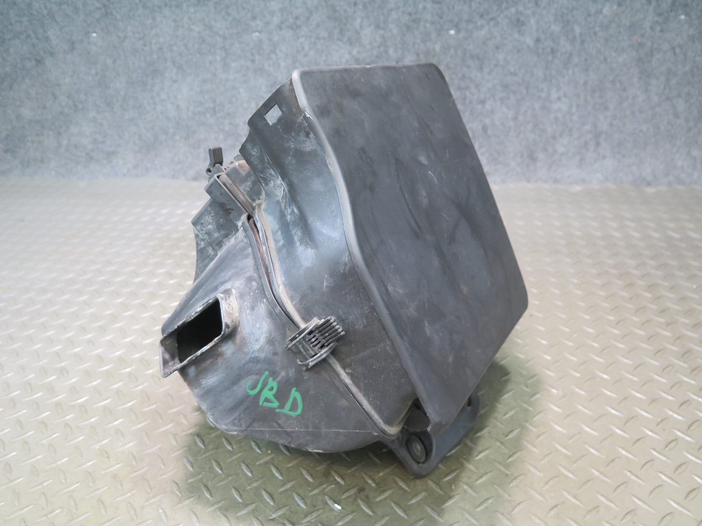 01-06 BMW E46 330i 330Ci M54 Air Intake Cleaner Filter Box w MAF Sensor OEM