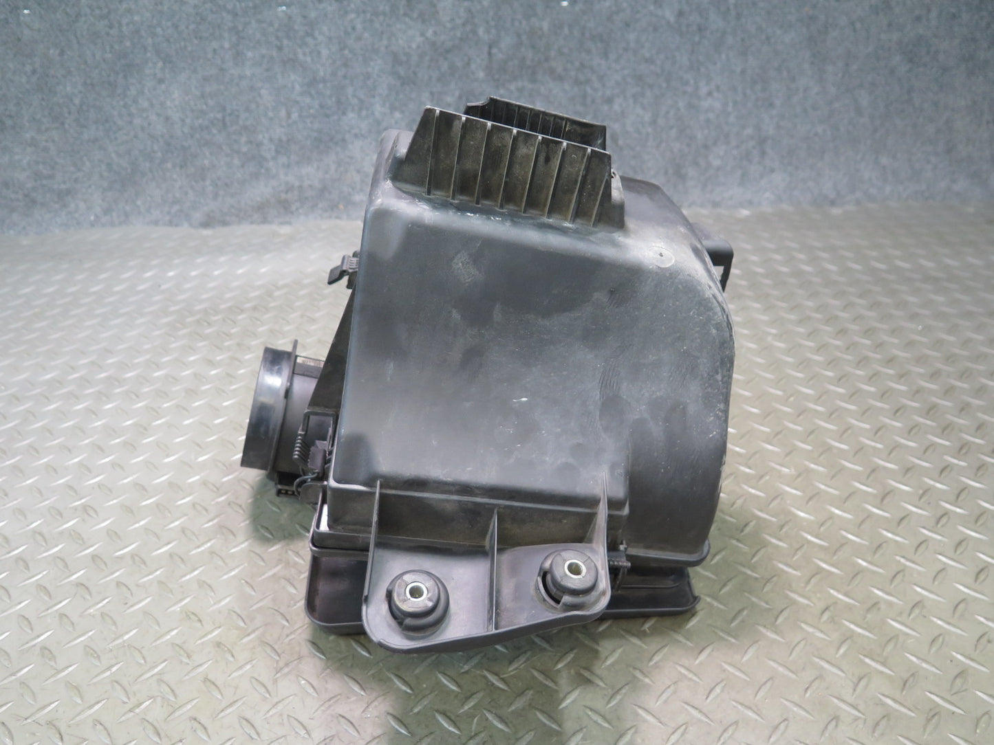 01-06 BMW E46 330i 330Ci M54 Air Intake Cleaner Filter Box w MAF Sensor OEM