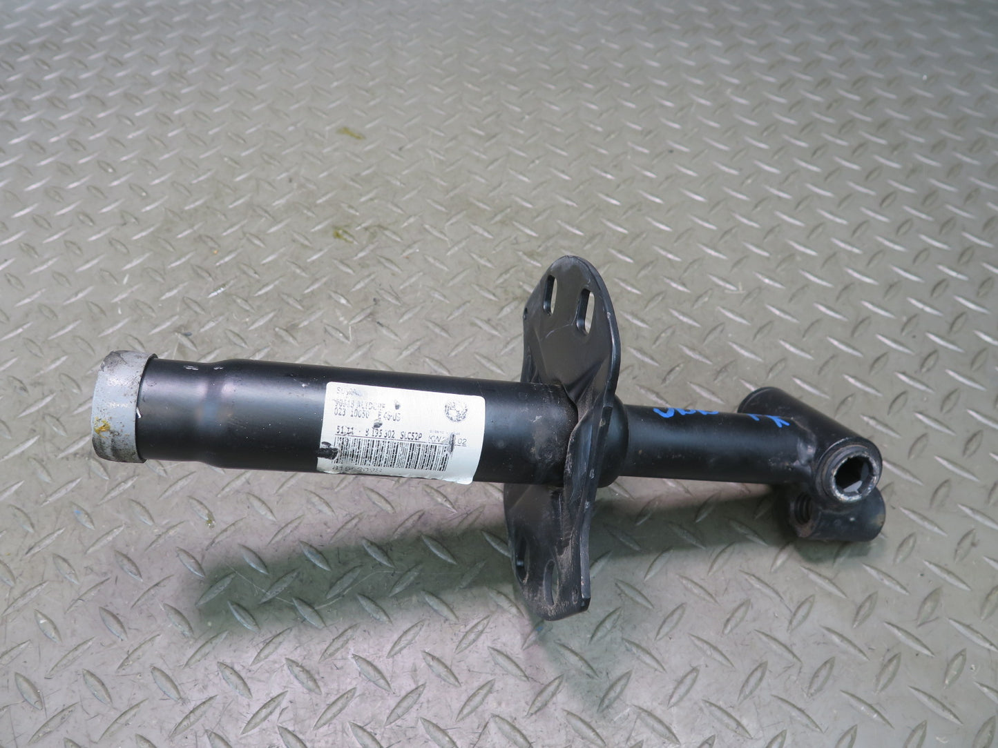 01-06 BMW E46 330ci Set of 2 Front Bumper Left & Right Shock Absorber OEM