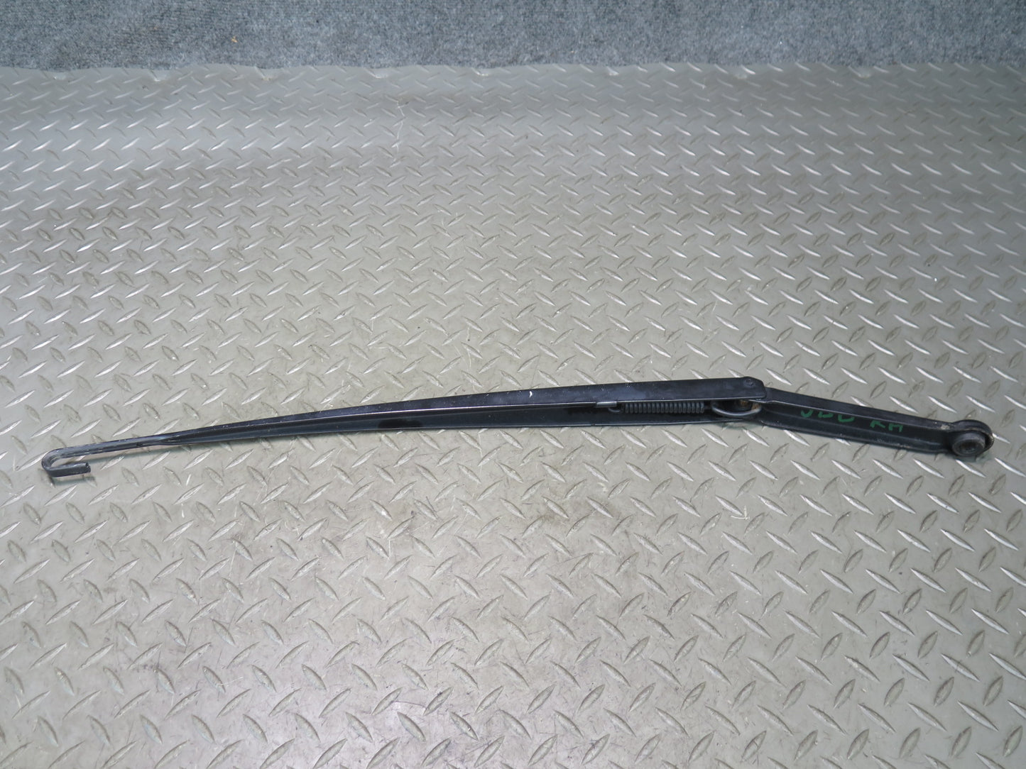 01-06 BMW E46 330ci Coupe Convertible Left & Right Windshield Wiper Arm Set OEM