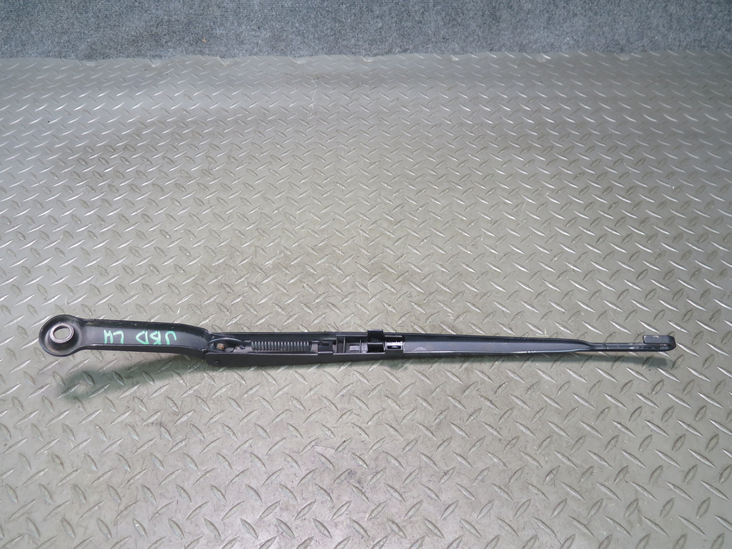 01-06 BMW E46 330ci Coupe Convertible Left & Right Windshield Wiper Arm Set OEM