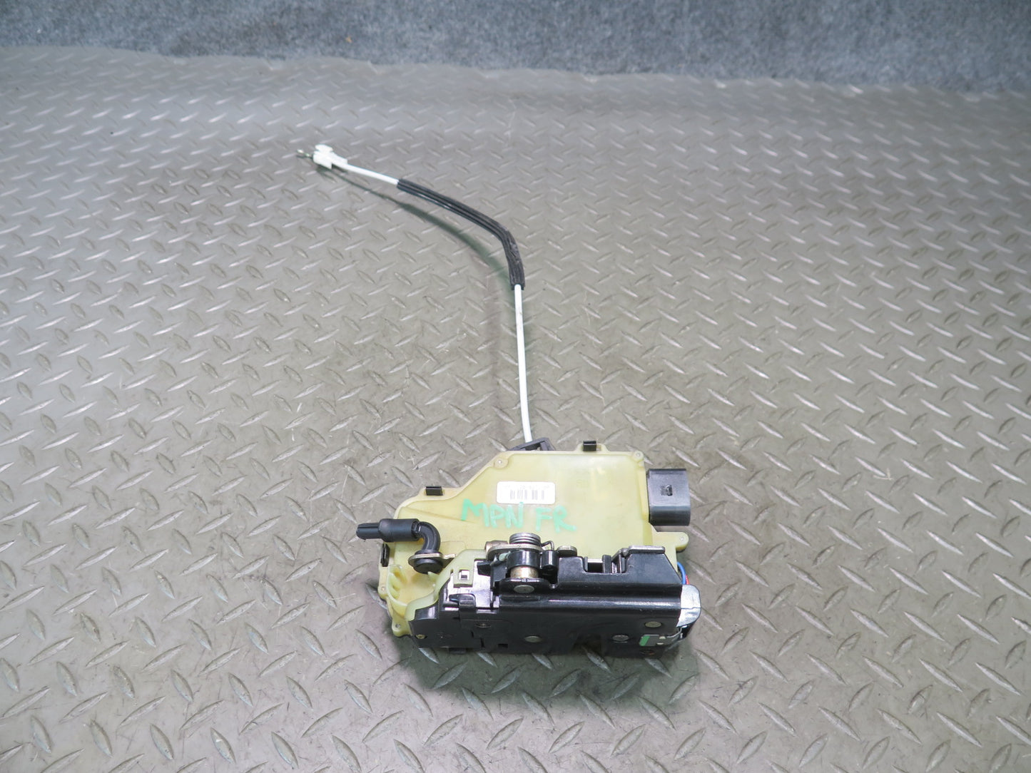 1999-2005 Porsche 911 996 Right Passenger Side Door Lock Latch Actuator