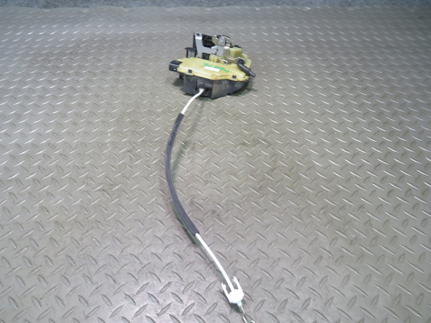 1999-2005 Porsche 911 996 Right Passenger Side Door Lock Latch Actuator