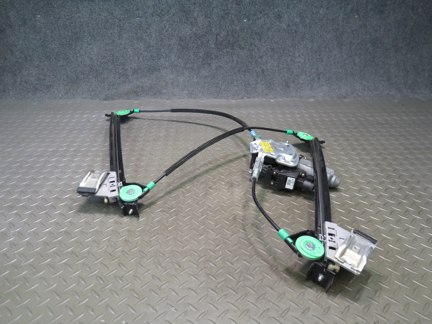 1999-2005 Porsche 911 996 Convertible Right Door Window Regulator W/ Motor