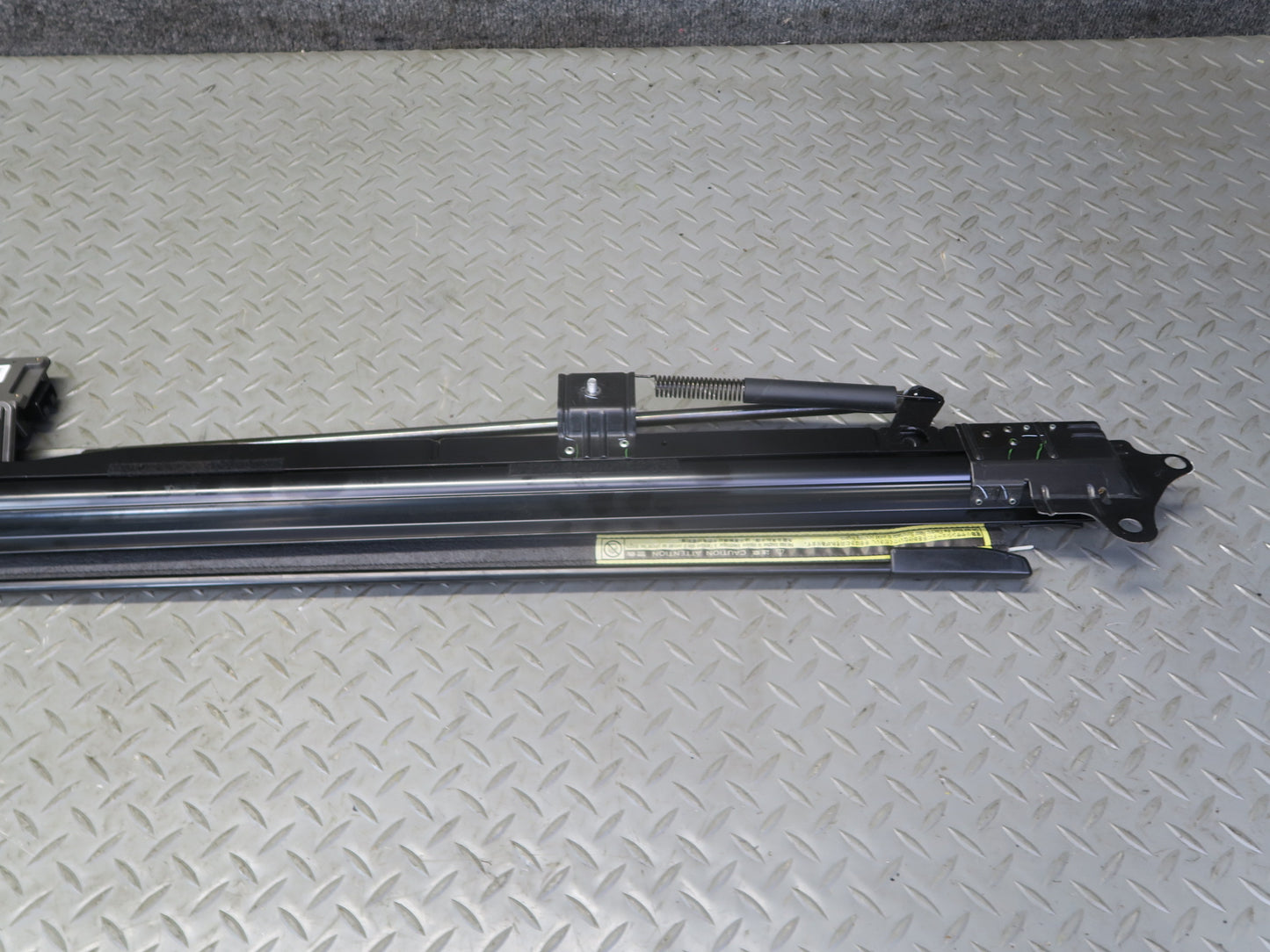 04-06 Lexus UCF30L LS430 Rear Windshield Glass Window Sunshade Blind OEM