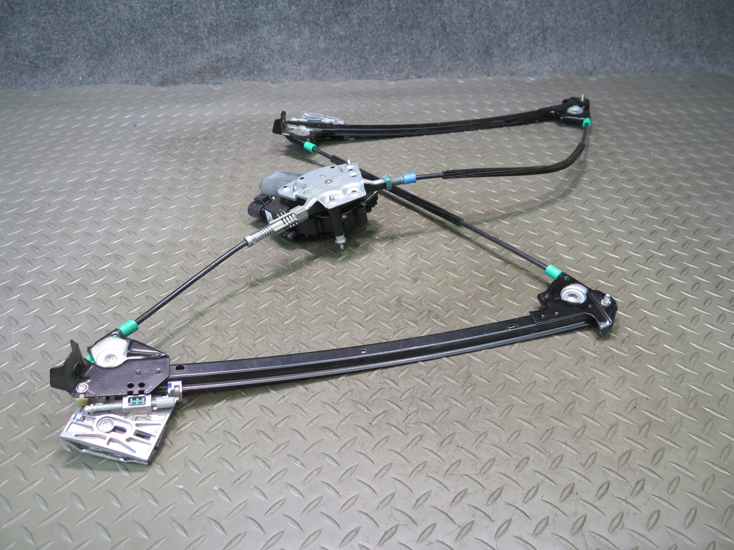 1999-2005 Porsche 911 996 Convertible Left Door Window Regulator W/ Motor