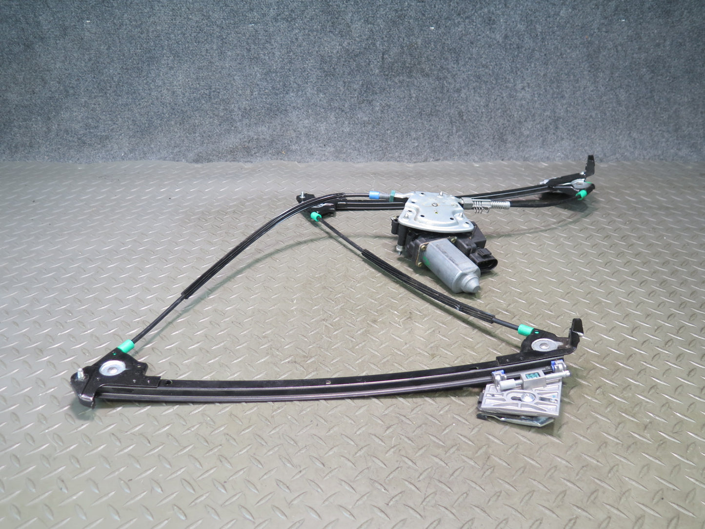 1999-2005 Porsche 911 996 Convertible Left Door Window Regulator W/ Motor
