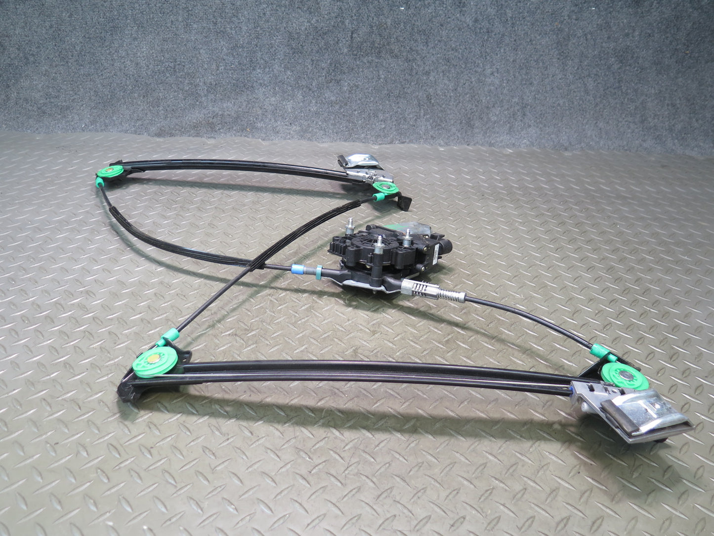 1999-2005 Porsche 911 996 Convertible Left Door Window Regulator W/ Motor