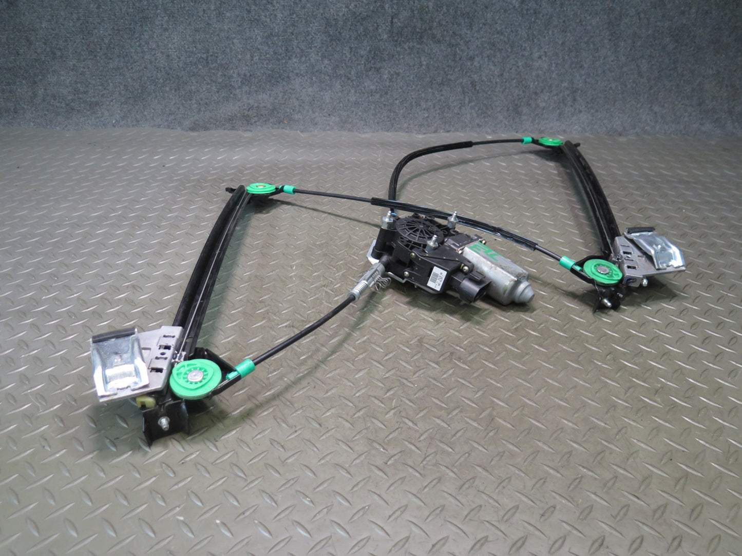 1999-2005 Porsche 911 996 Convertible Left Door Window Regulator W/ Motor