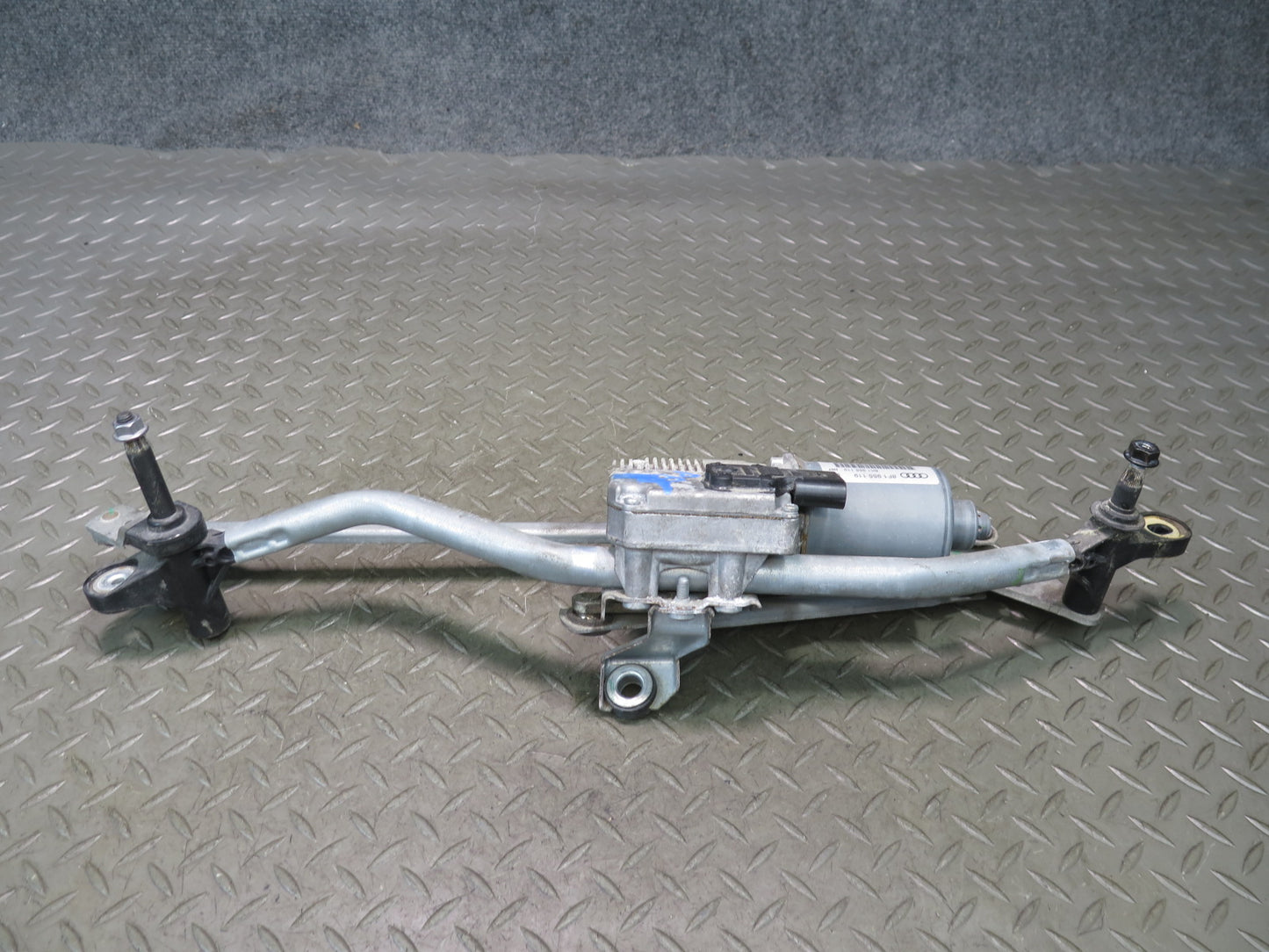 10-16 Audi 8T RS5 Convertable Windshield Wiper Linkage w Motor 45K 8F1955119 OEM