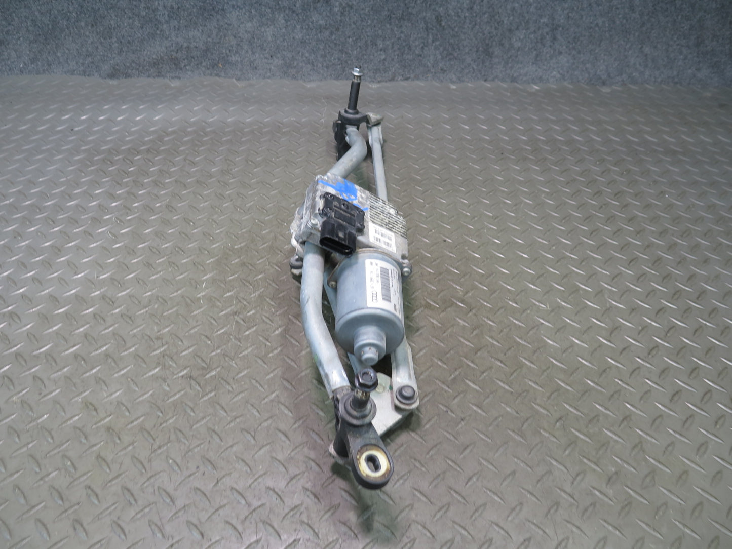 10-16 Audi 8T RS5 Convertable Windshield Wiper Linkage w Motor 45K 8F1955119 OEM
