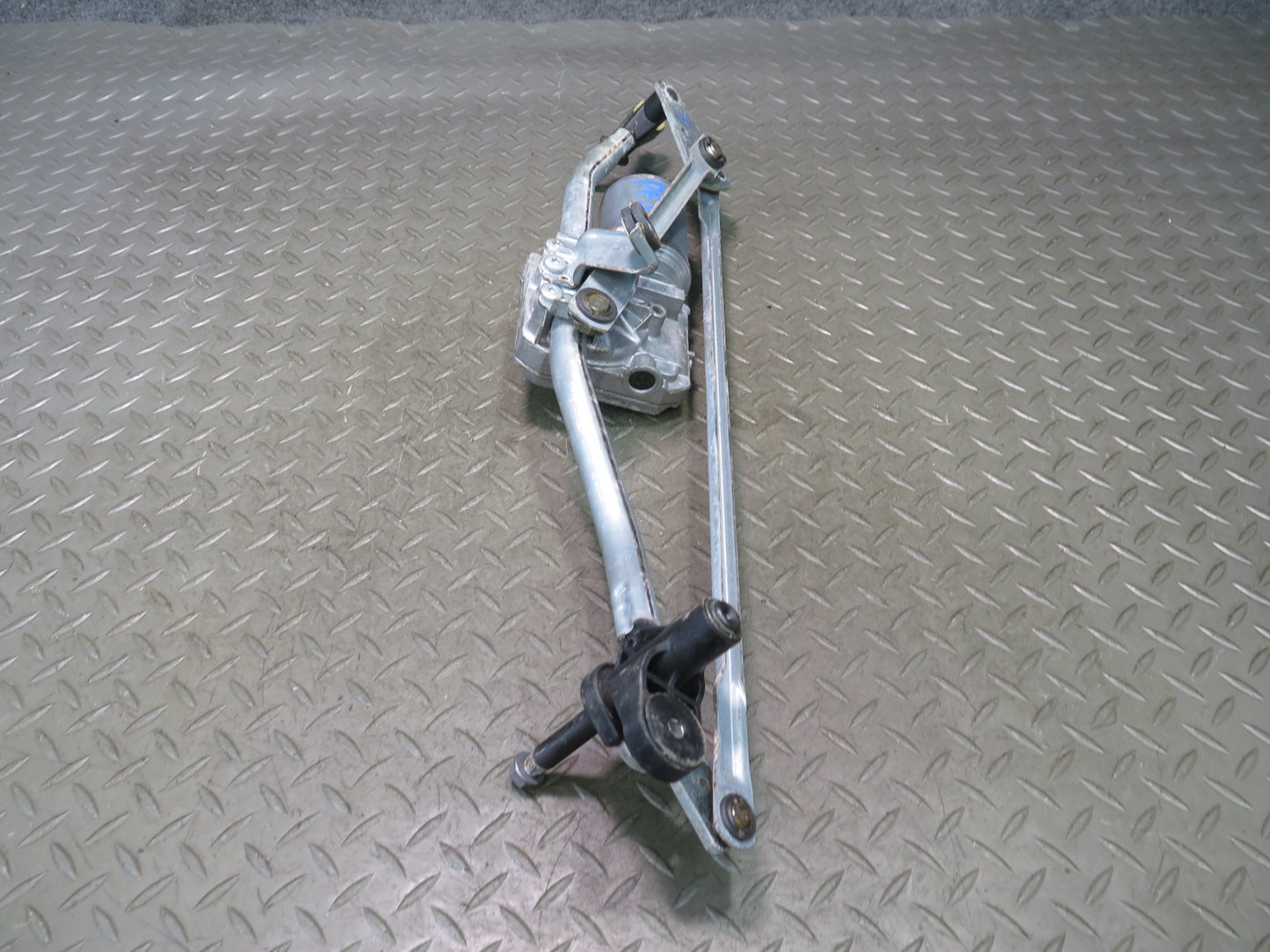 10-16 Audi 8T RS5 Convertable Windshield Wiper Linkage w Motor 45K 8F1955119 OEM