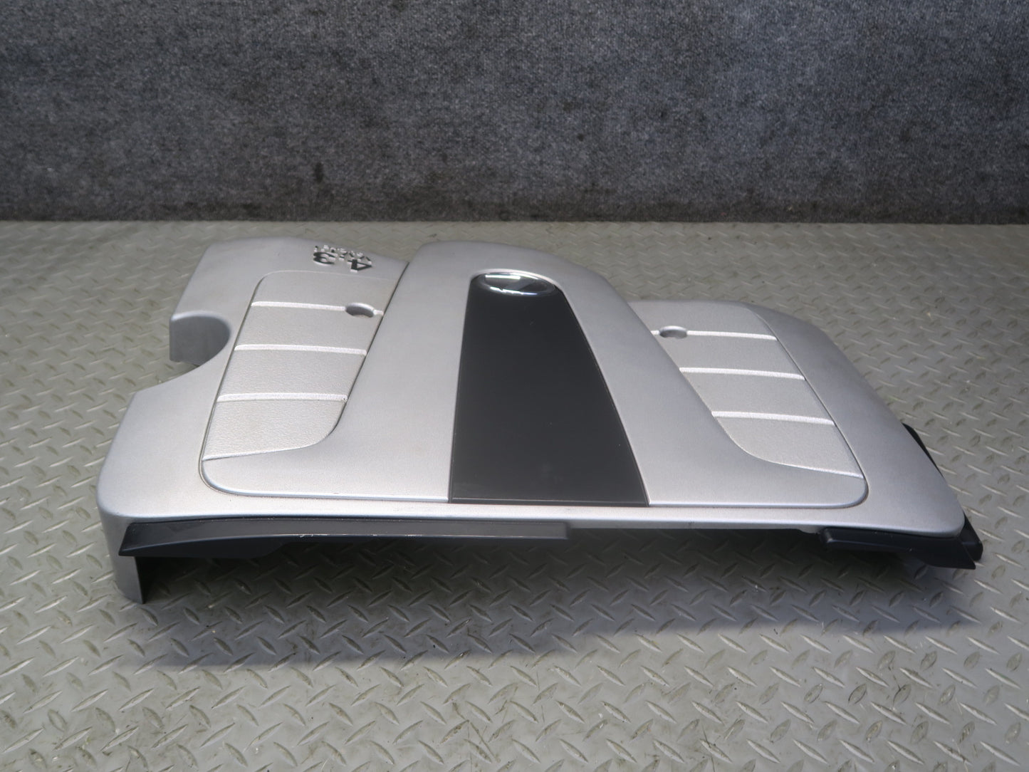 01-06 Lexus UCF30L LS430 Engine Motor Upper Trim Cover Panel 11209-50140 OEM