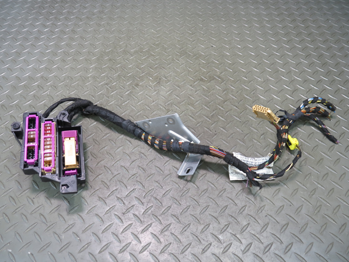 13-15 Audi RS5 8F7 Convertible Fuse Relay Box w Holder OEM