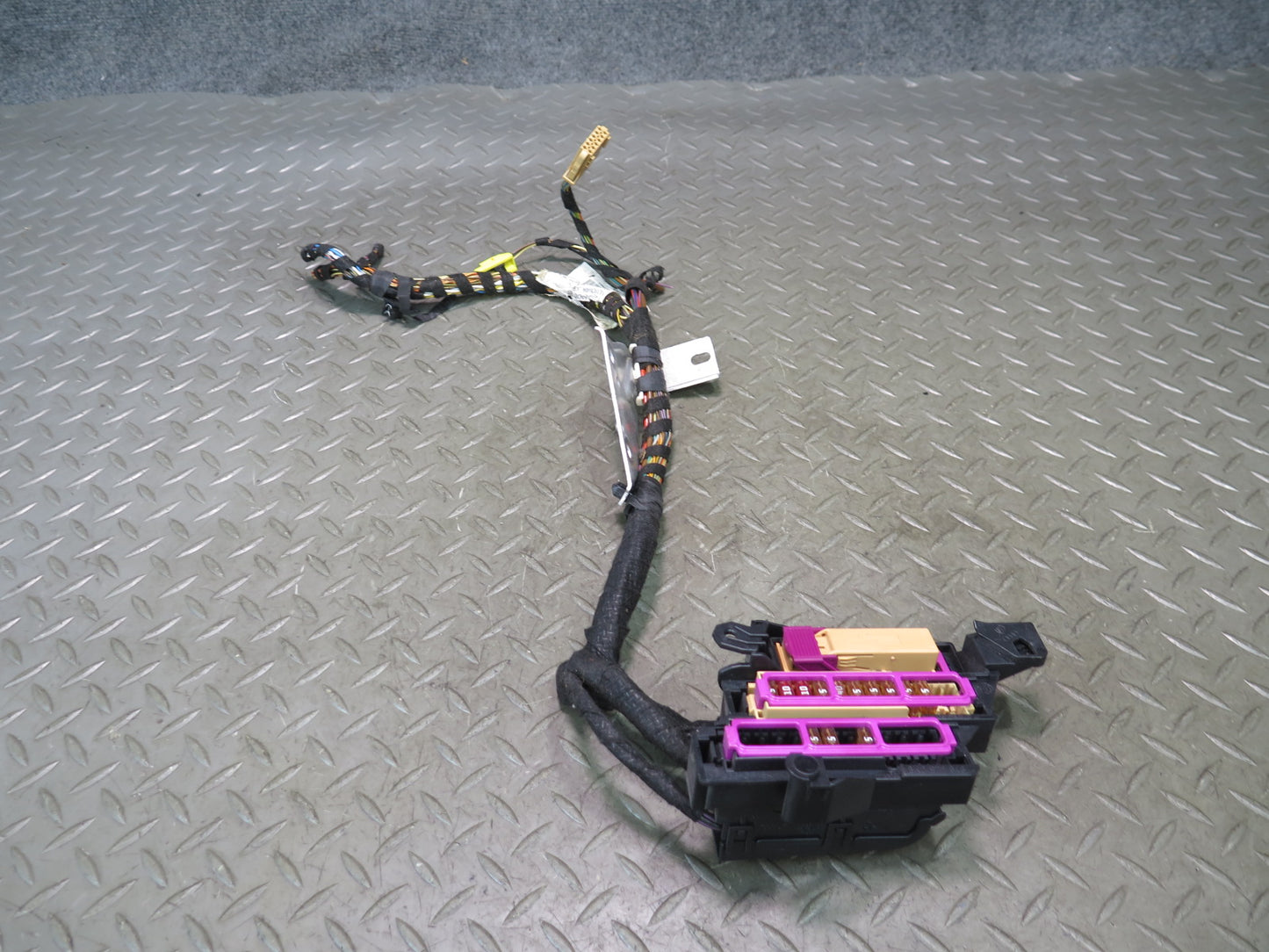 13-15 Audi RS5 8F7 Convertible Fuse Relay Box w Holder OEM