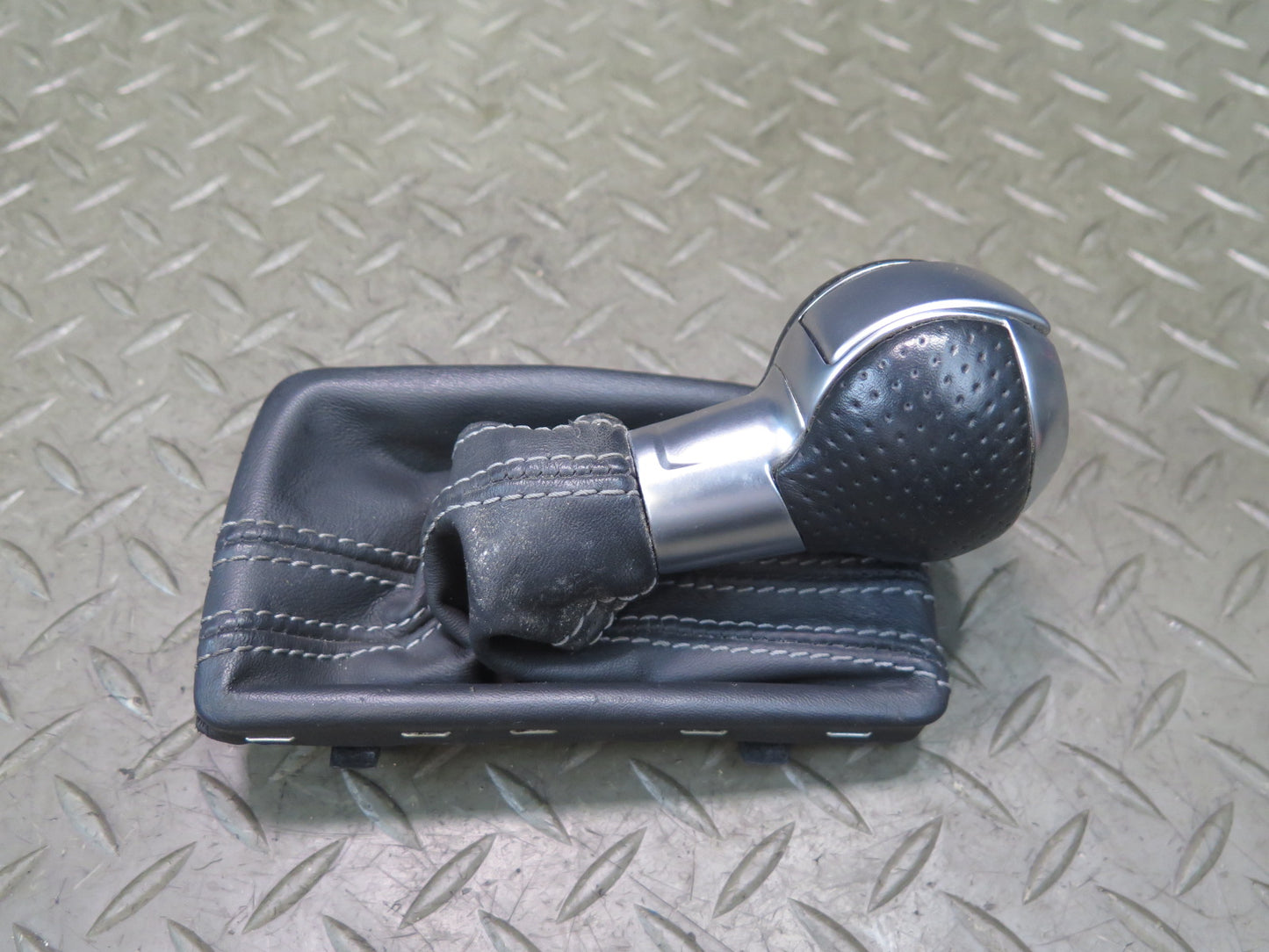 13-15 Audi RS5 8F7 Automatic Transmission Shifter Boot w Knob OEM