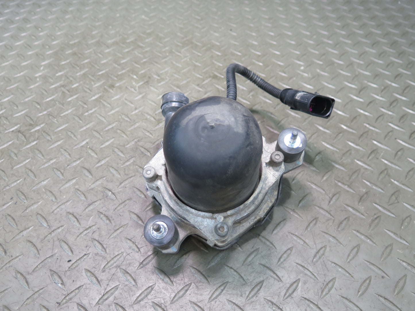 13-15 Audi B8 RS5 Secondary Air Injection Smog Pump OEM