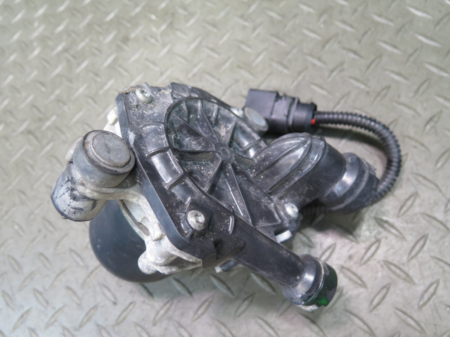 13-15 Audi B8 RS5 Secondary Air Injection Smog Pump OEM