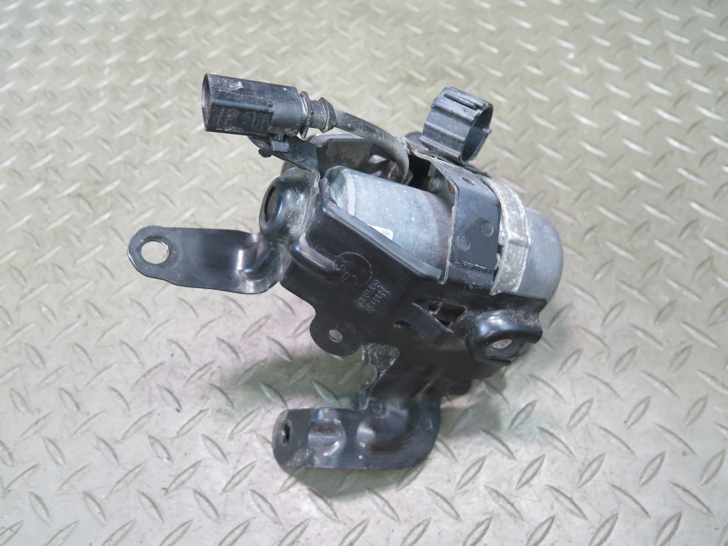 13-15 Audi RS5 8F7 Brake Booster Vacuum Pump 8E0927317H OEM