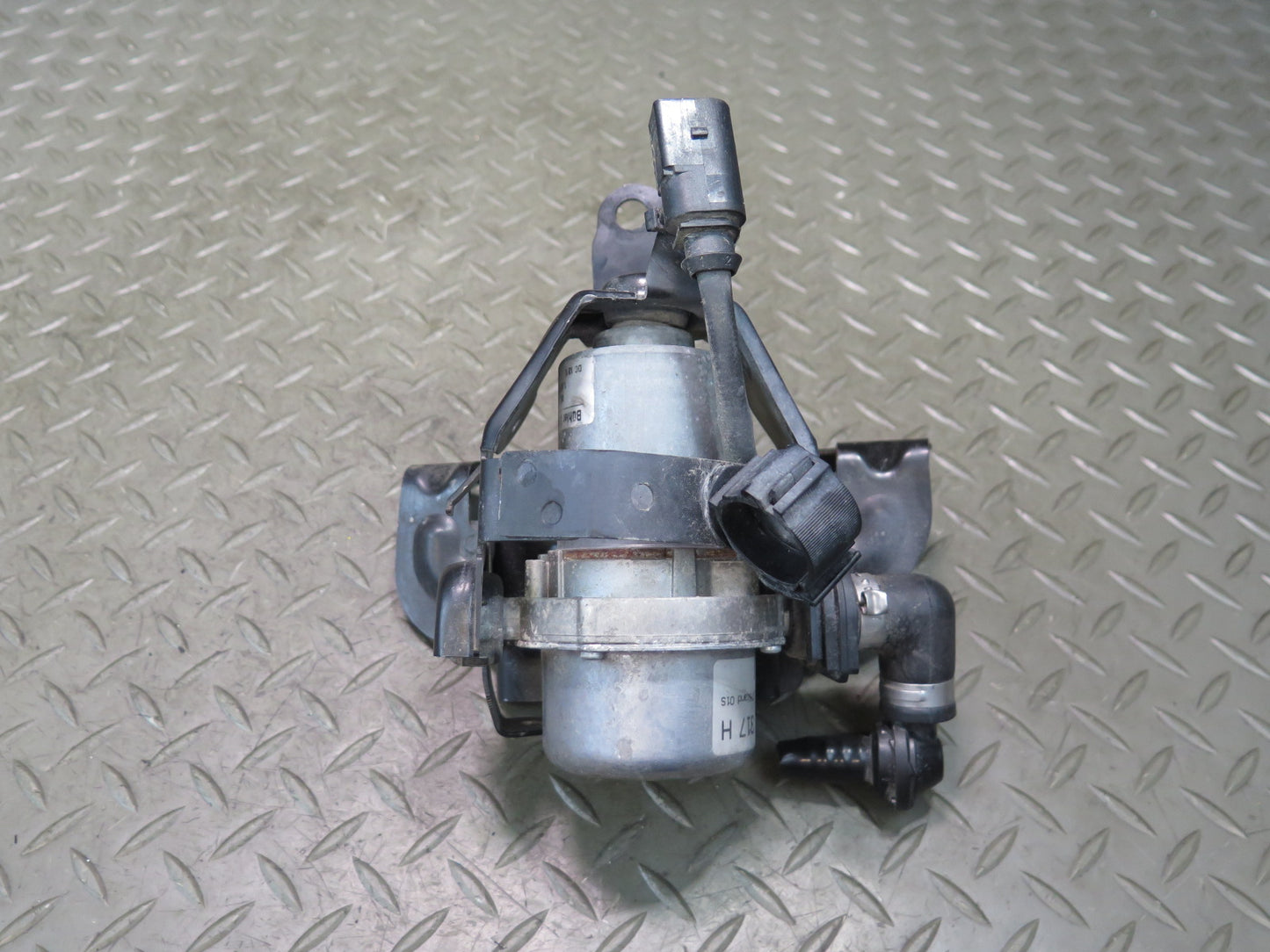 13-15 Audi RS5 8F7 Brake Booster Vacuum Pump 8E0927317H OEM