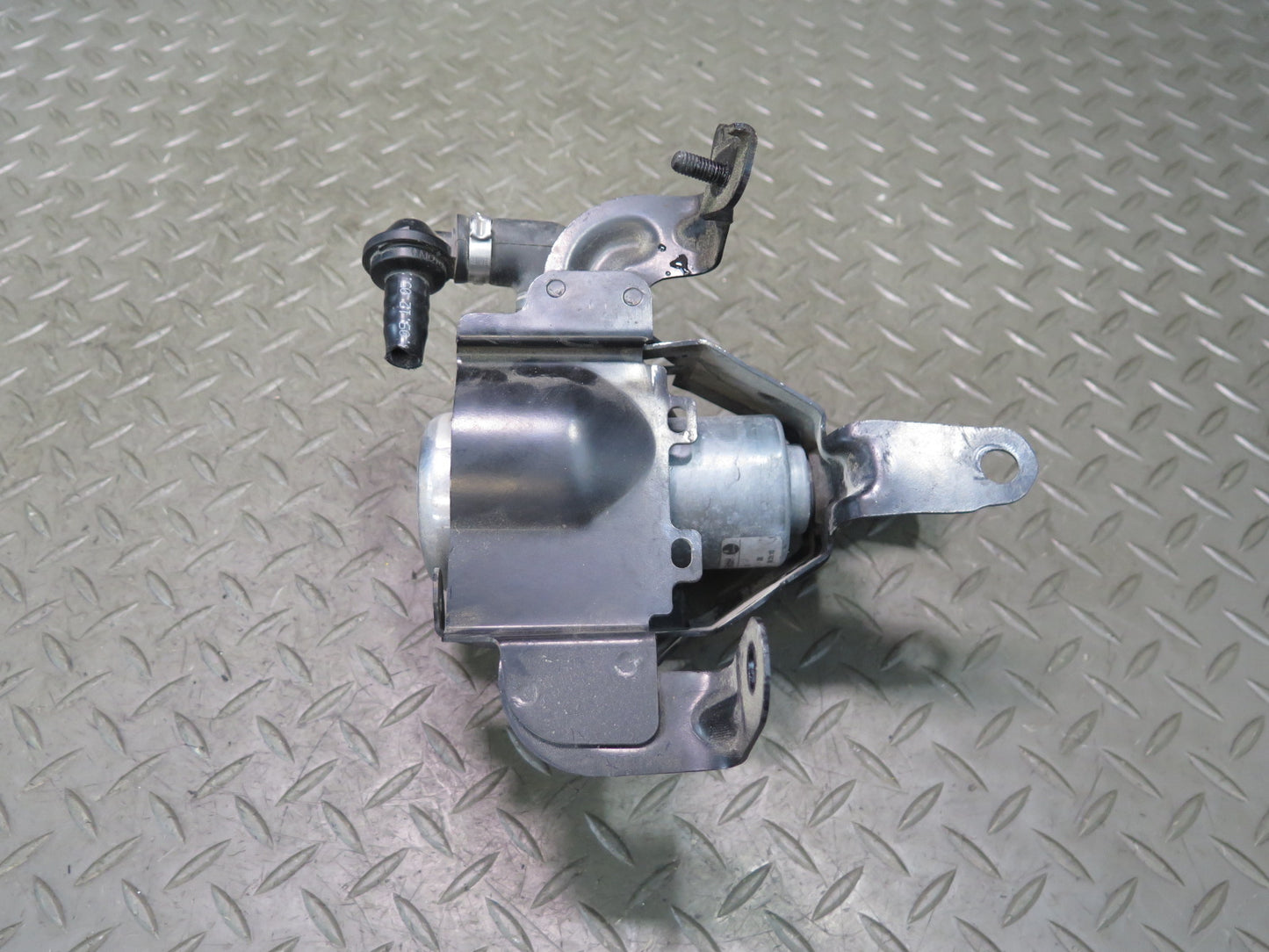 13-15 Audi RS5 8F7 Brake Booster Vacuum Pump 8E0927317H OEM
