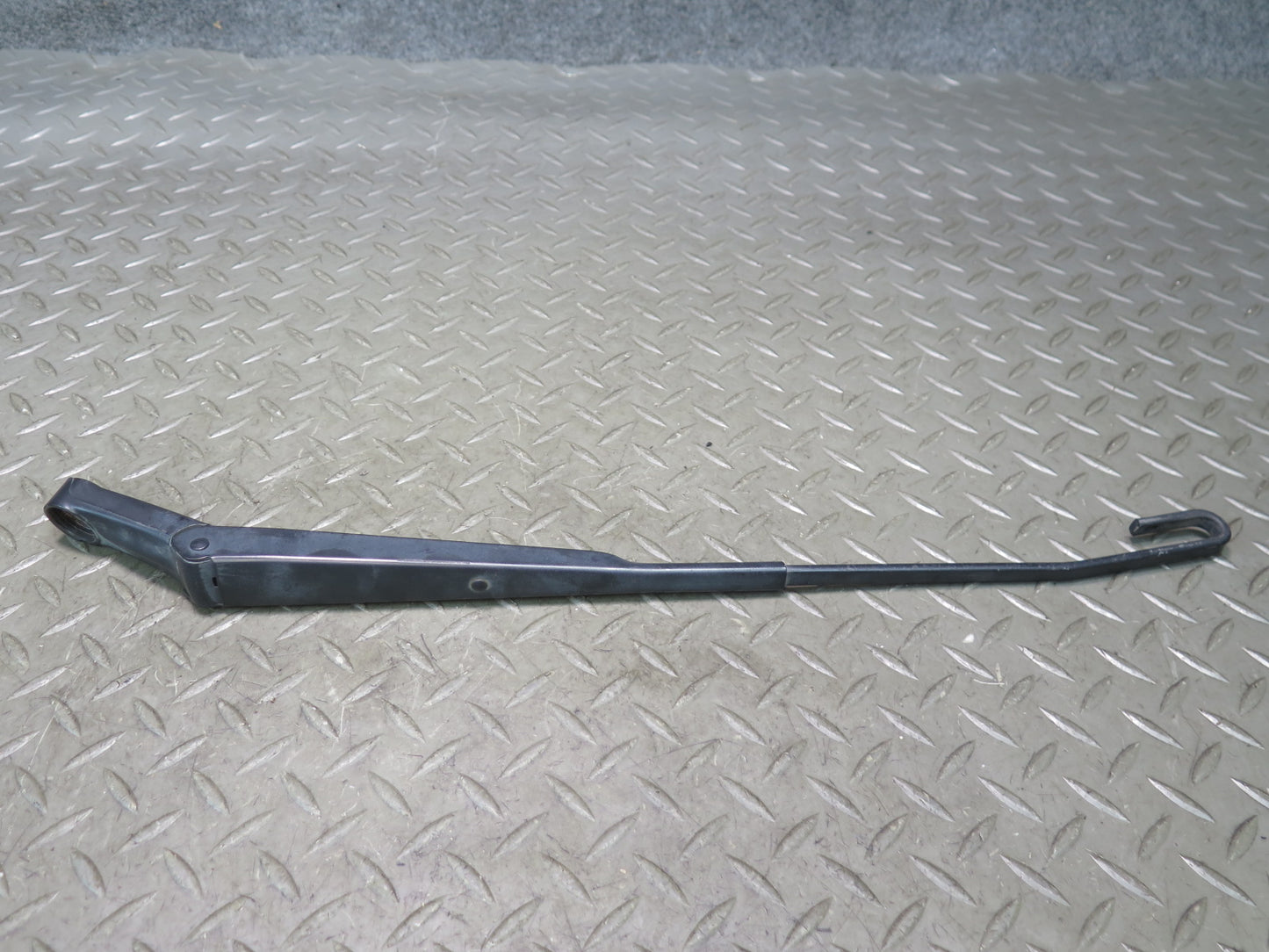 1999-2005 Porsche 911 996 Front Left & Right Windshield Wiper Arm Set of 2