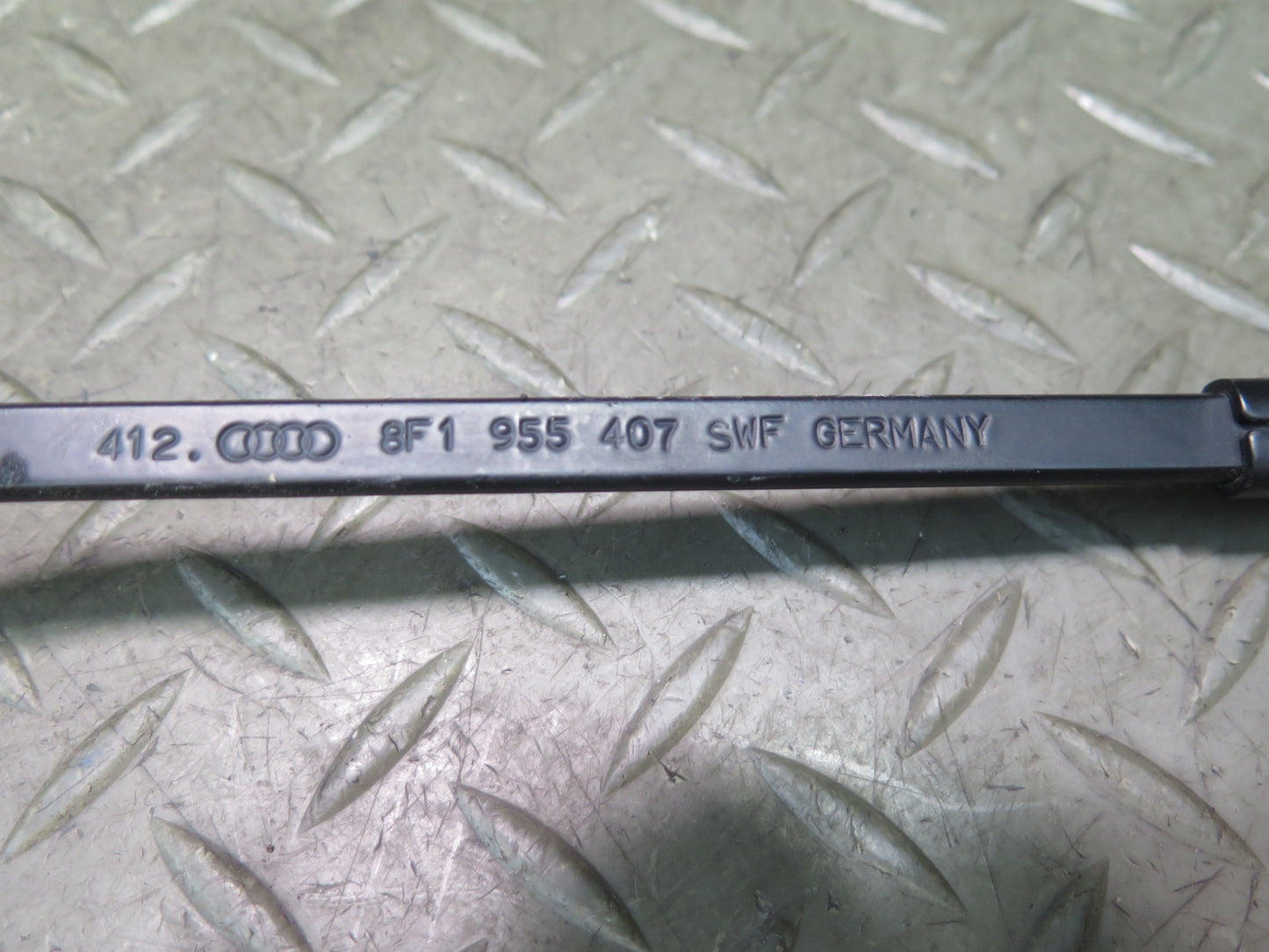 10-17 Audi B8 RS5 Convertible Set of 2 Front Left Right Windshield Wiper Arm OEM
