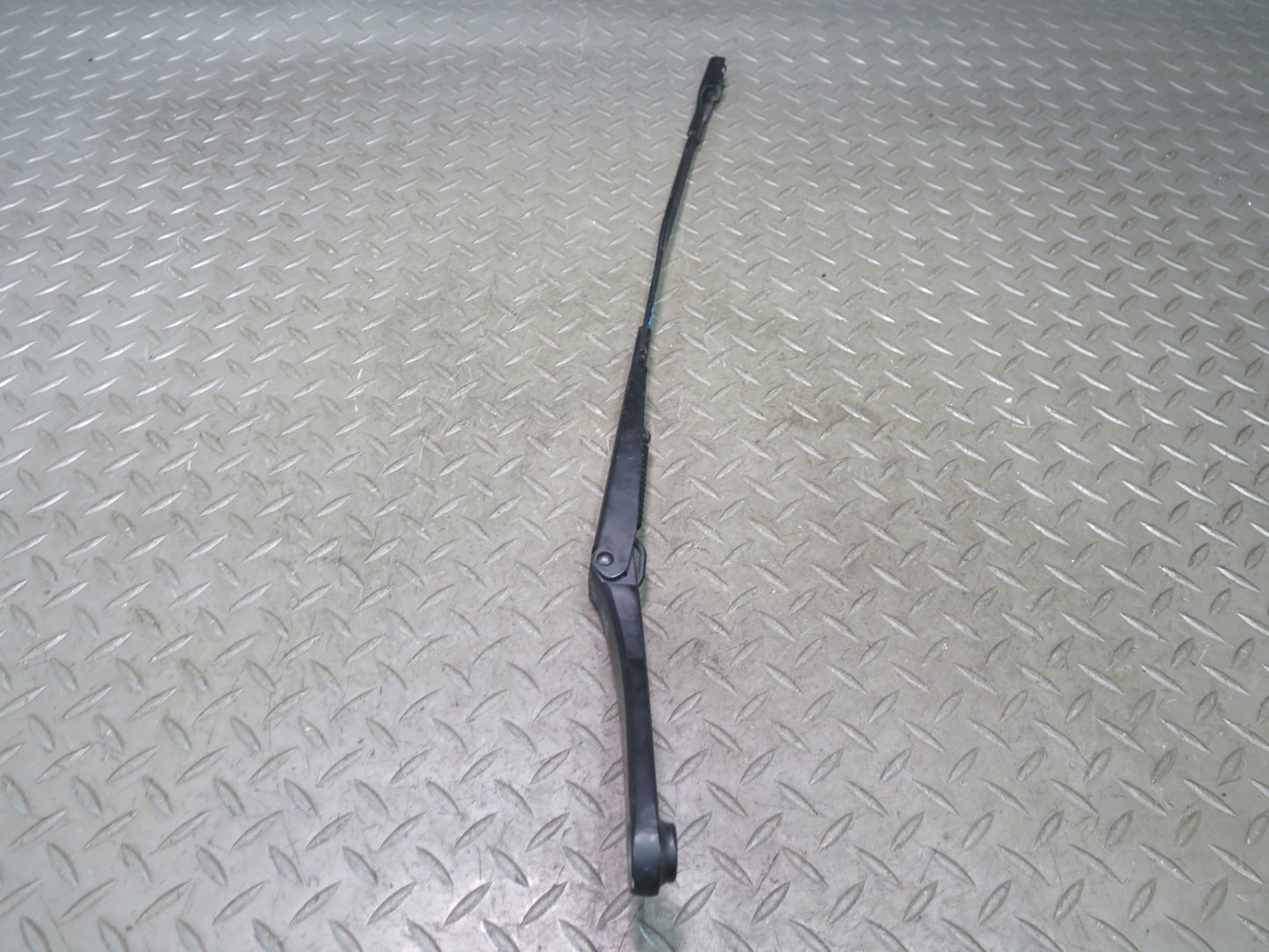 10-17 Audi B8 RS5 Convertible Set of 2 Front Left Right Windshield Wiper Arm OEM
