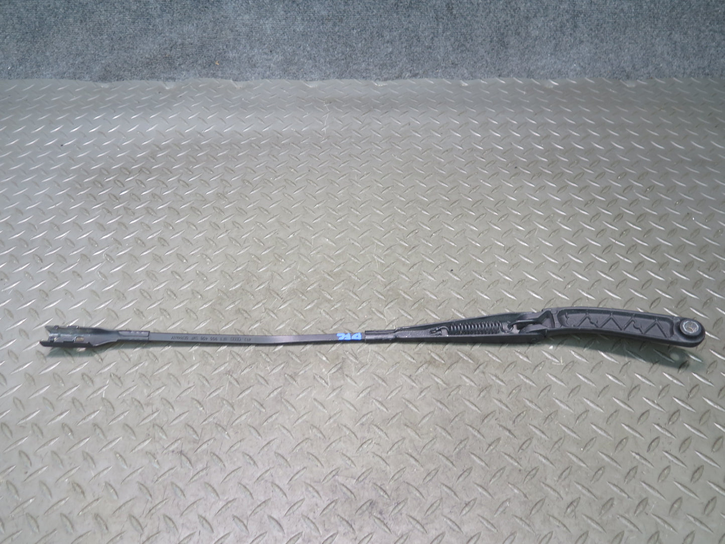 10-17 Audi B8 RS5 Convertible Set of 2 Front Left Right Windshield Wiper Arm OEM