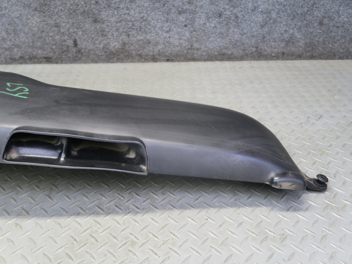 01-06 Lexus UCF30L LS430 Air Intake Cleaner Duct Pipe Vent Tube 17750-50030 OEM